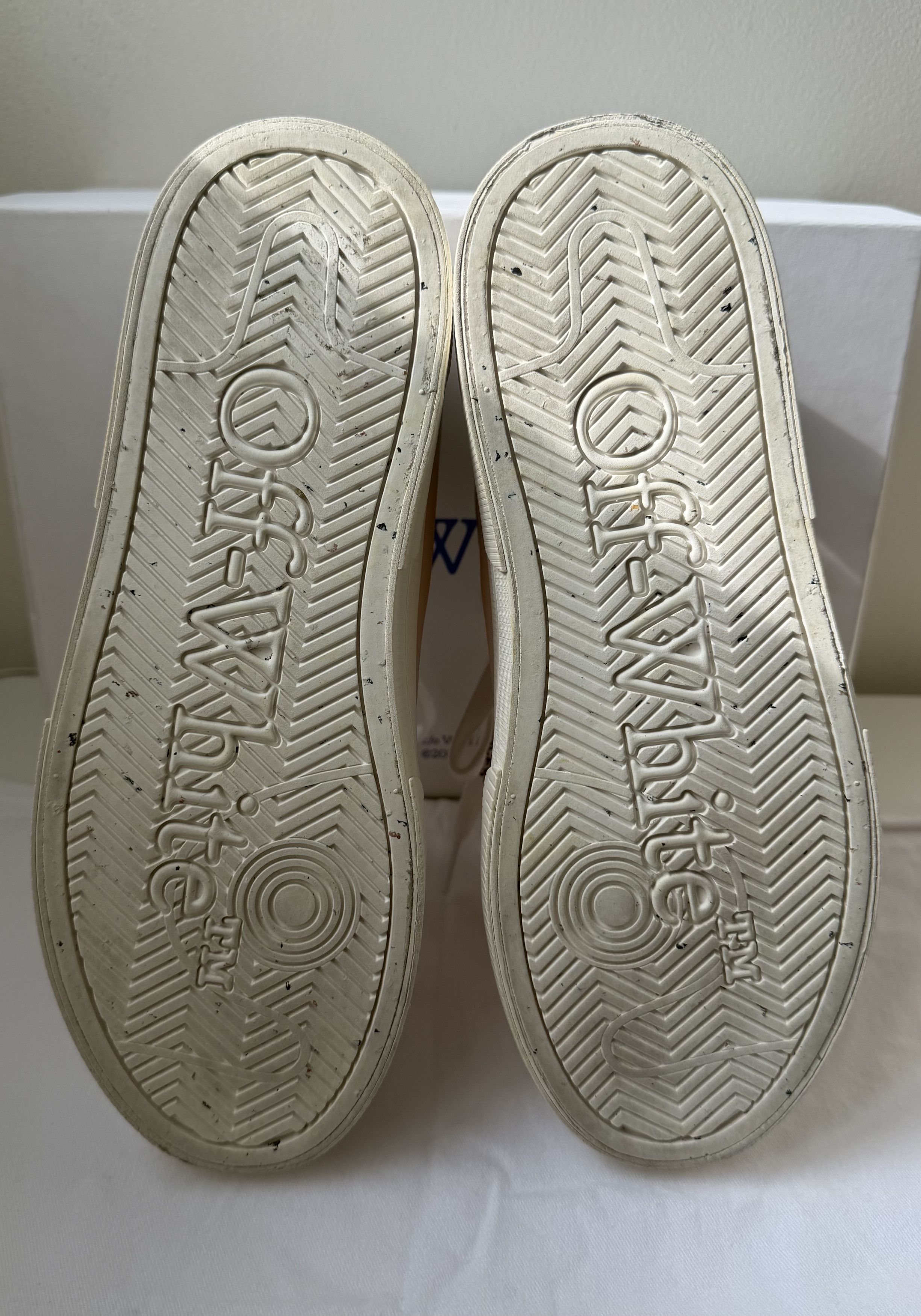 Off-White Off-White Low Vulcanized Leather Sneakers Pink/Nude Size 8 Size US 8 / IT 38 - 7 Thumbnail