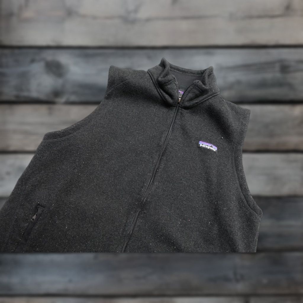 Patagonia Patagonia Sweater Womens Large Black Fleece Full Zip Outdoor All Seasons Mode: Outdoor Mens Womens Boys Girls Size L / US 10 / IT 46 - 1 Thumbnail