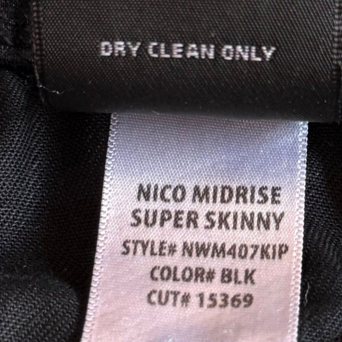 Hudson Hudson Nico Midrise Super Skinny Jeans Black Tonal Floral Damask Textured Goth Brocade Size 42" / US 20 - 7 Thumbnail
