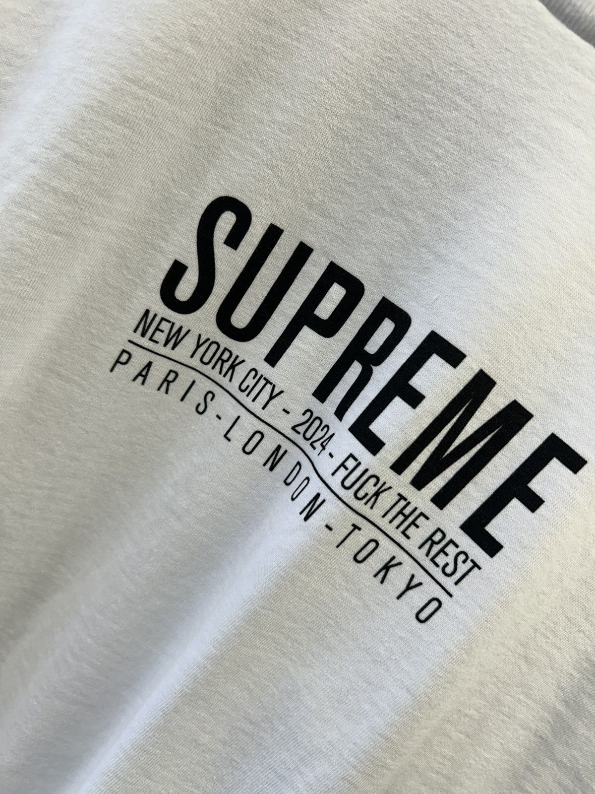 Supreme Supreme T-shirt Size US S / EU 44-46 / 1 - 3 Thumbnail