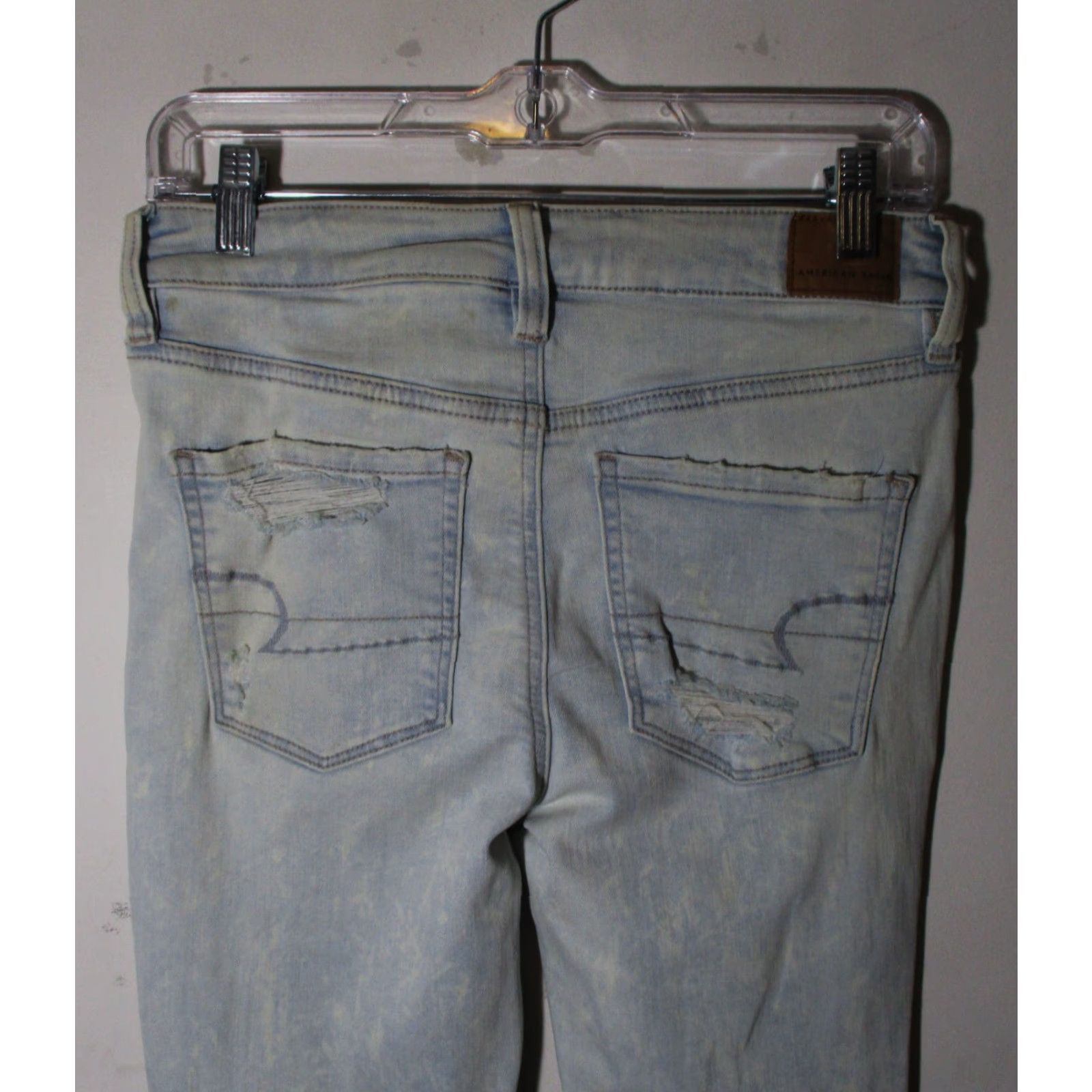 American Eagle Outfitters AMERICAN EAGLE Blue Button Fly Distressed Denim Jeans Size 8 Womens Jeans Size 26" / US 2 / IT 38 - 4 Thumbnail