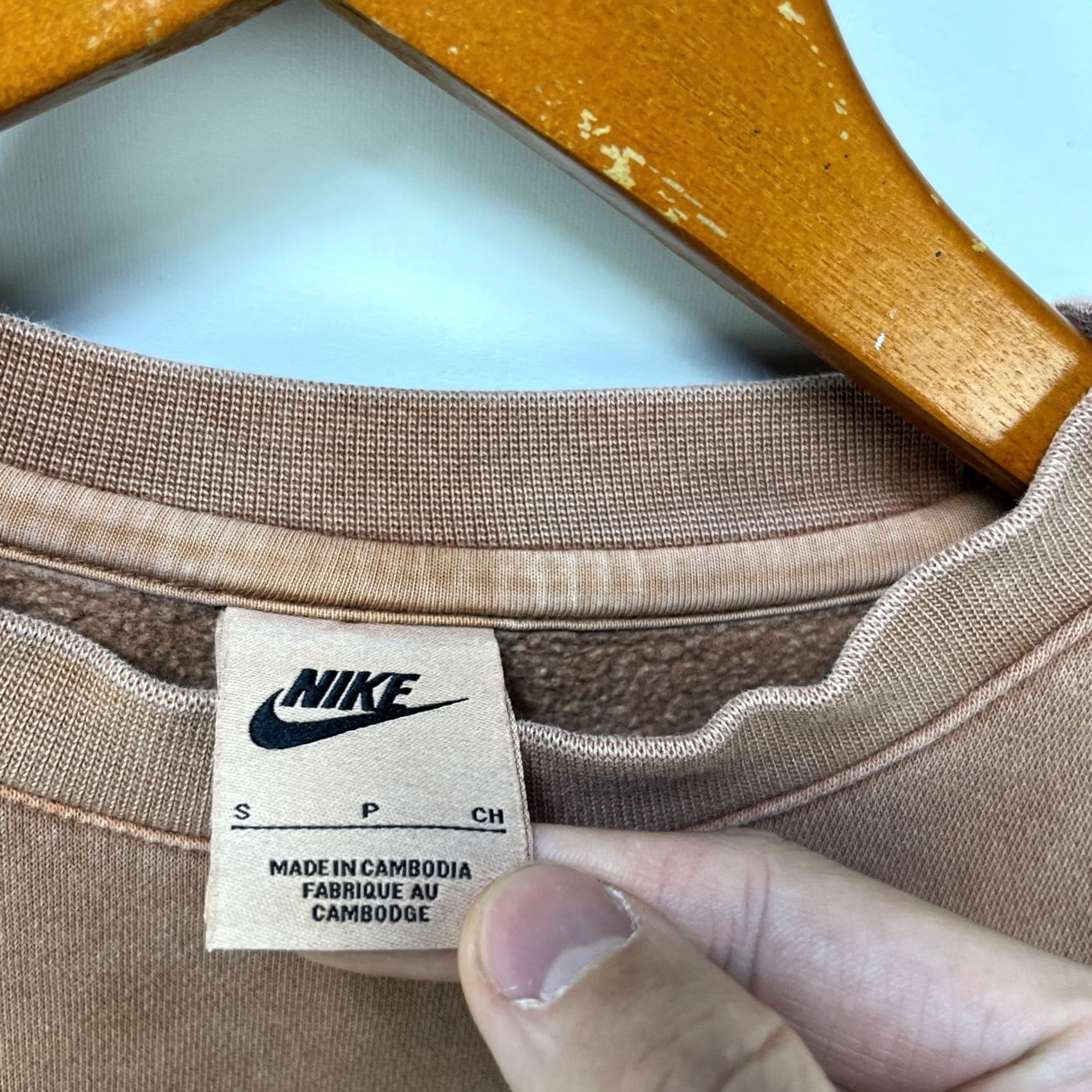 Nike VINTAGE Nike LA Swoosh Sweatshirt S Mens Brown 90s Logo Pullover Crew Neck Long Sleeve Cotton Sweatshirt Size US S / EU 44-46 / 1 - 4 Thumbnail