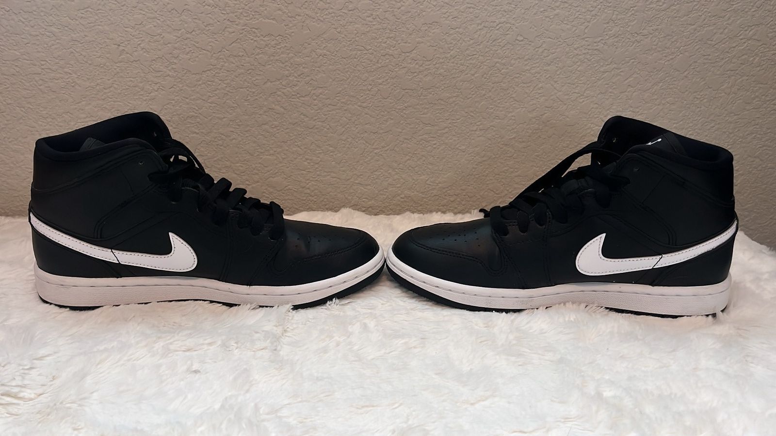 Jordan Brand JORDAN 1 MID BLACK WHITE Size US 7 / IT 37 - 5 Thumbnail