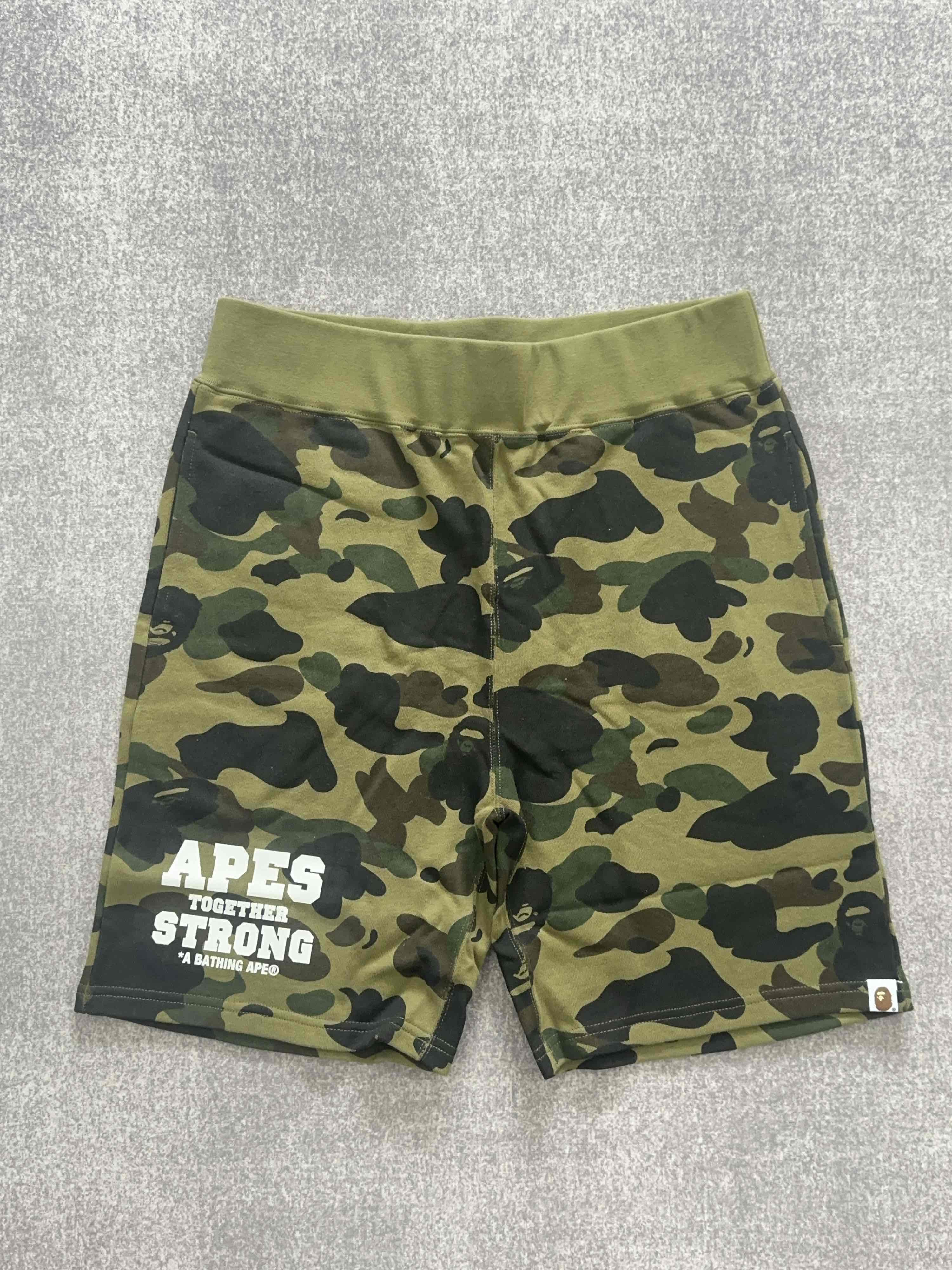 Bape A Bathing Ape Camo Sweat Shorts Size L Size US 34 / EU 50 - 1 Thumbnail
