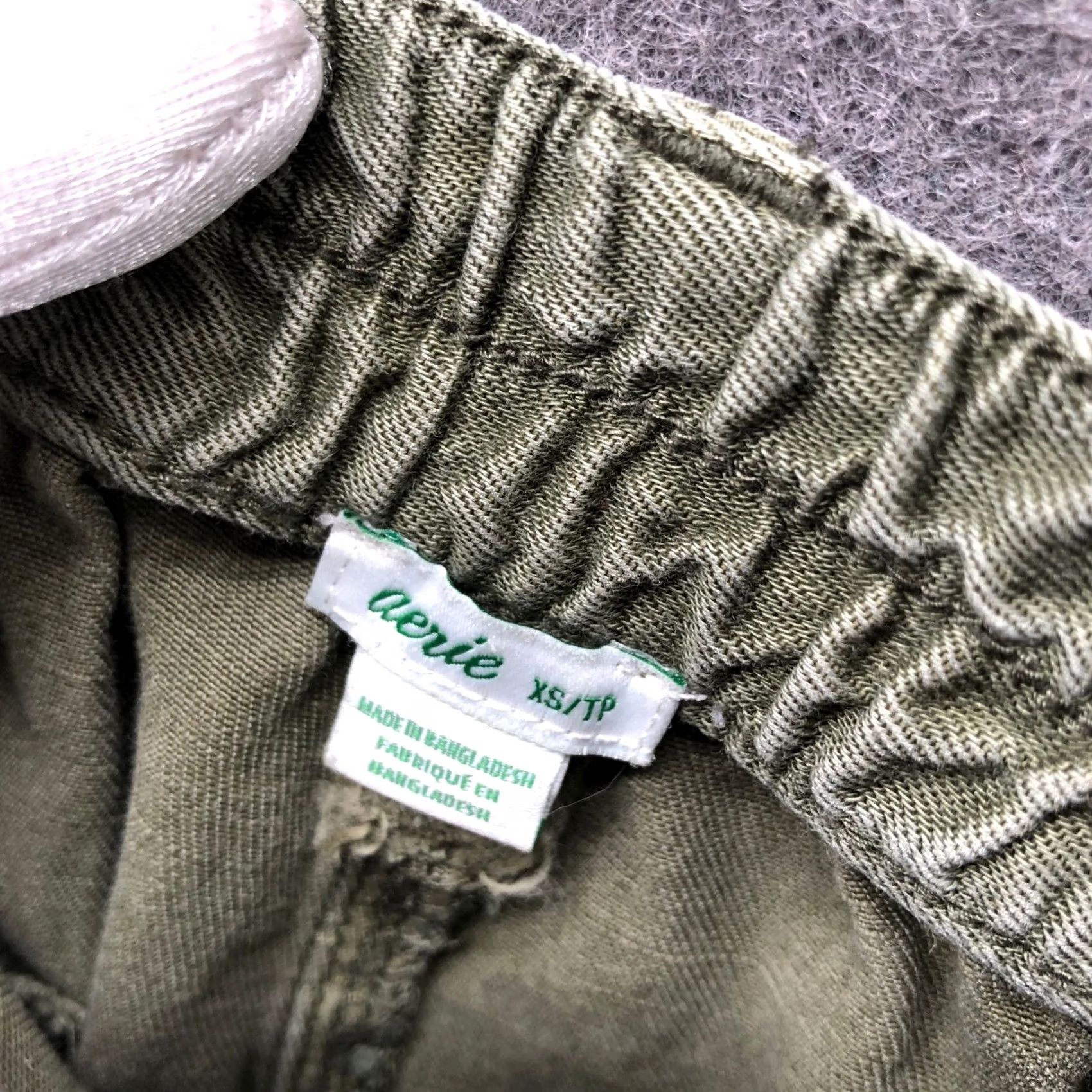 Vintage Aerie Frayed Shorts Womens XS High Rise Lyocell Blend Army Green Lightweight Size 26" / US 2 / IT 38 - 7 Thumbnail