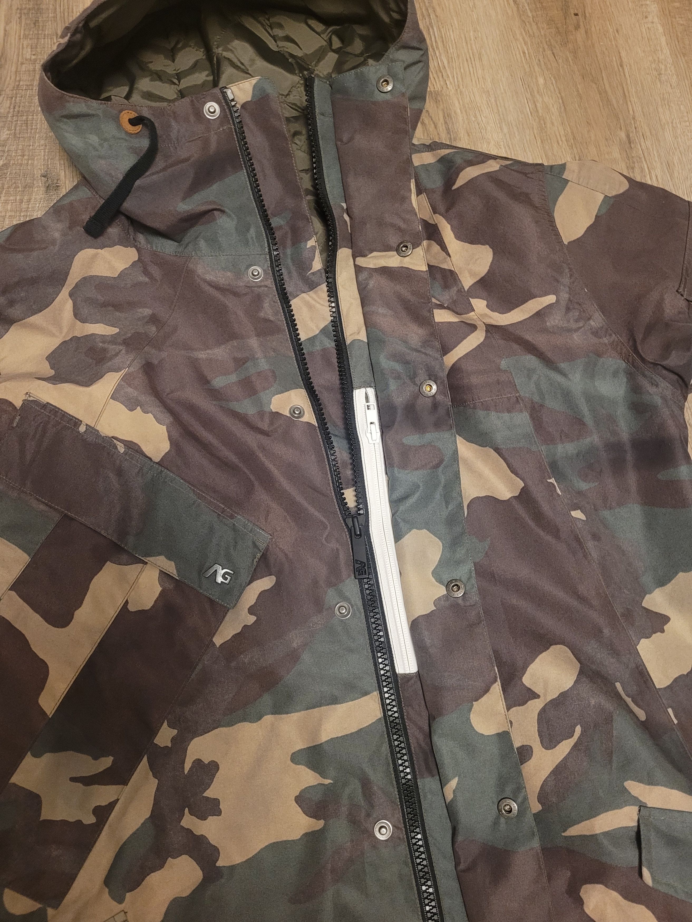 Analog Vintage Burton Analog AG Camo Fishtail Snowboard Parka Size US L / EU 52-54 / 3 - 8 Thumbnail