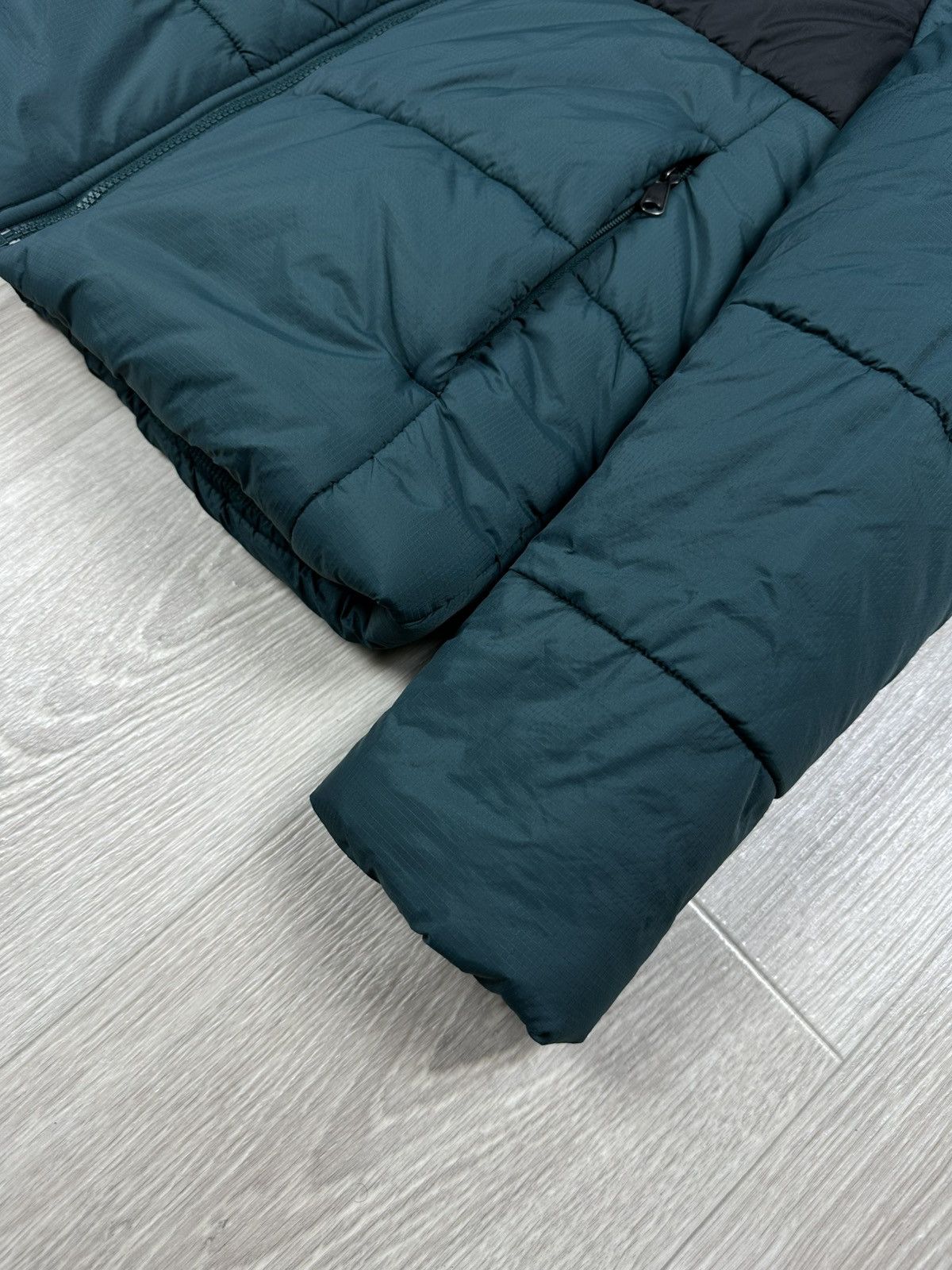 The North Face × Vintage Vintage The North Face Puffer Women’s Green Jacket Size M Size M / US 6-8 / IT 42-44 - 4 Thumbnail