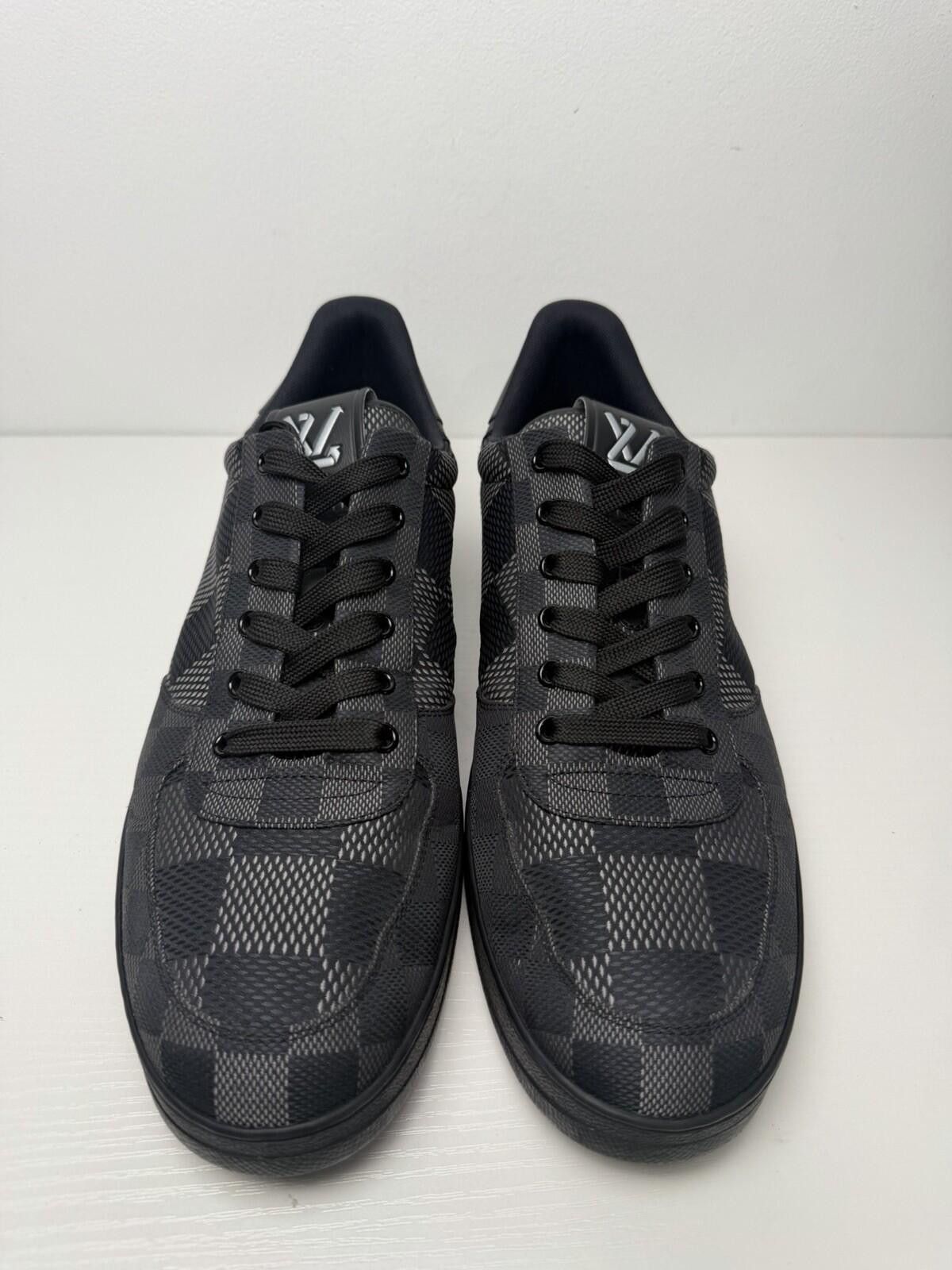 Louis Vuitton Louis Vuitton Rivoli Sneaker Damier Graphite Sneaker Sz 10.5 Size US 10.5 / EU 43-44 - 2 Thumbnail