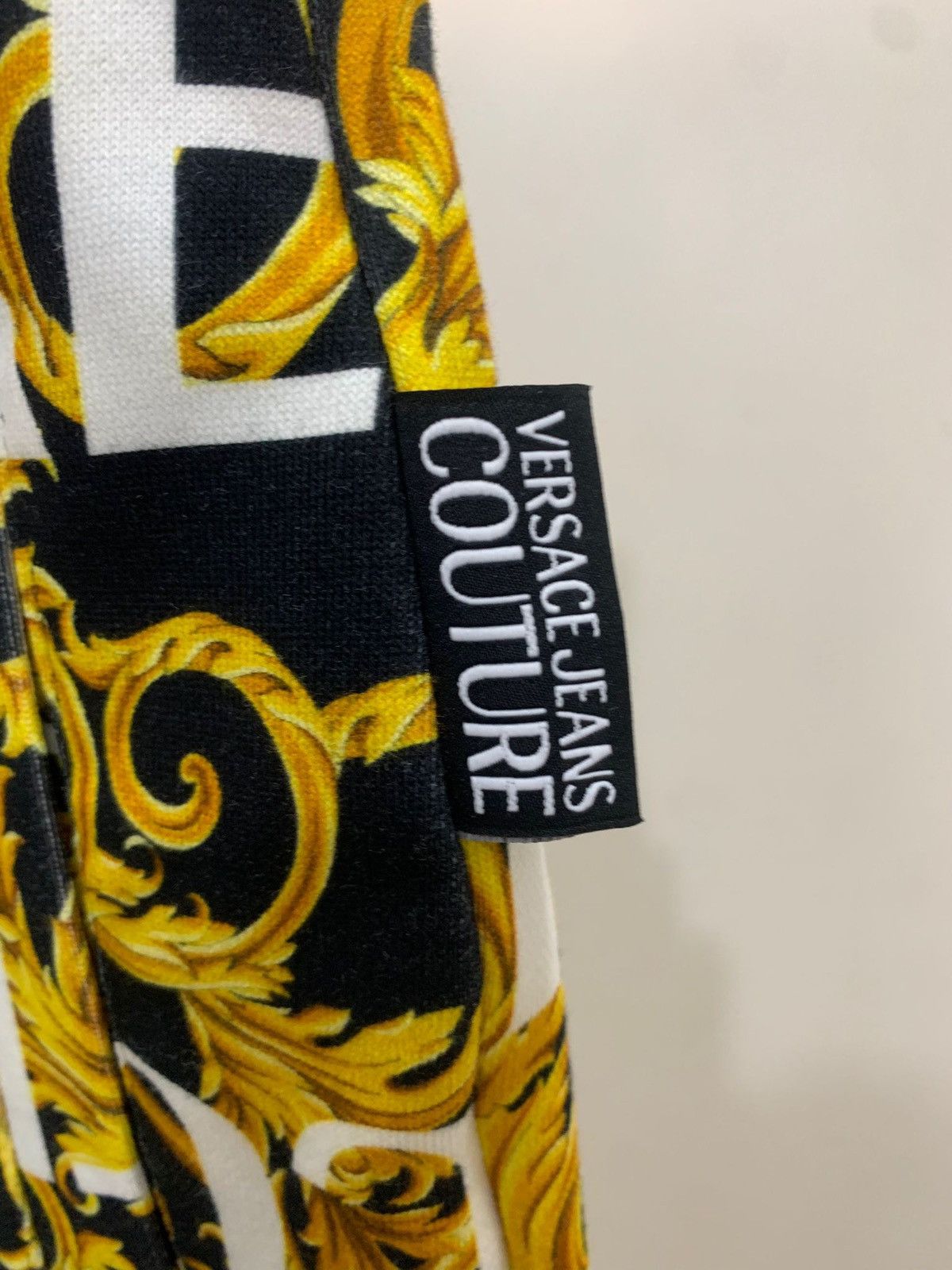 Versace Jeans Couture Sprous sweatpants Barocco Versace Jeans Culture size M new Size US 32 / EU 48 - 8 Thumbnail