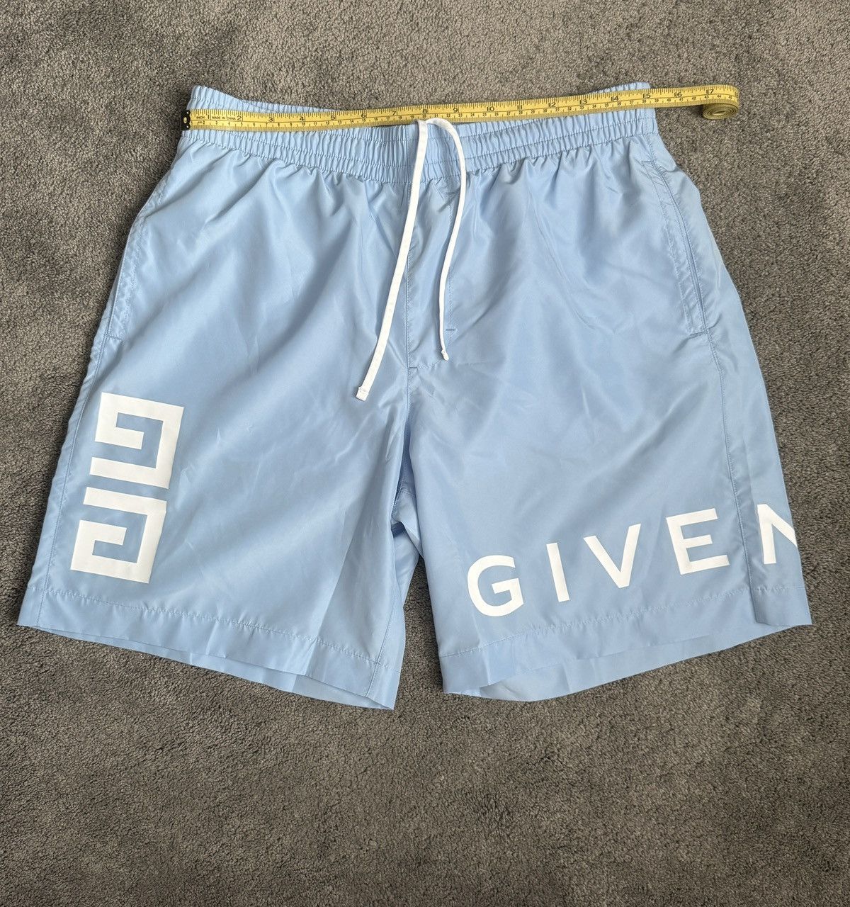 Givenchy Baby blue Givenchy swim trunks Size US 30 / EU 46 - 1 Thumbnail