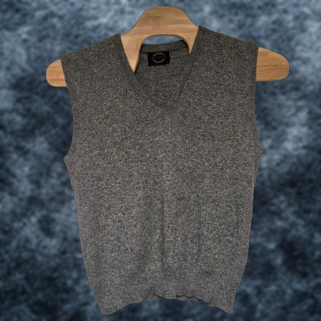 Jantzen VINTAGE Jantzen Gray Sweater Vest V Neck VTG Grandpa 90s Men XL READ Size US XL / EU 56 / 4 - 1 Thumbnail
