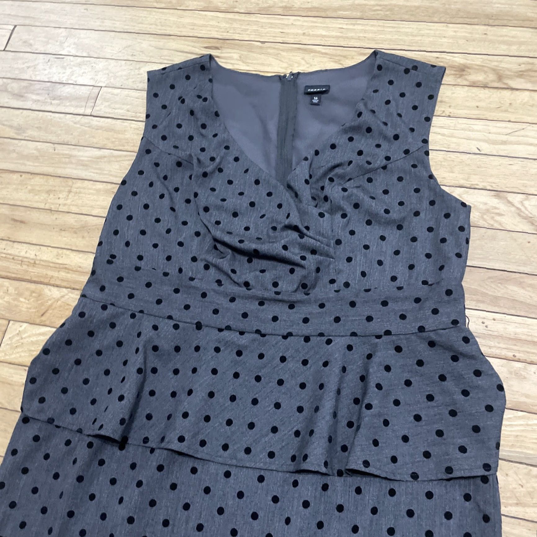Torrid Torrid Velvet Polka Dot Ruffle Dress Women 14 Gray Black Work Professional Party Cocktail Sleeveless Midi V-Neck Stretch Sheath Vintage Theme Retro Size XL / US 12-14 / IT 48-50 - 4 Thumbnail