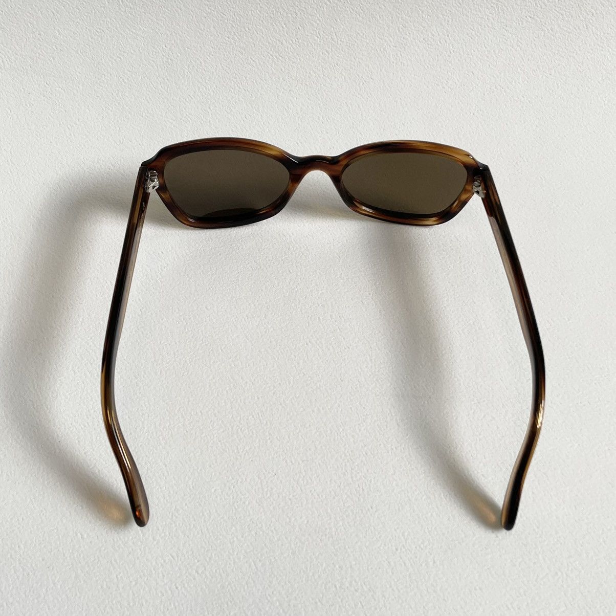 Cutler and Gross ‘Tiger Stripe’ Tortoiseshell Vintage Sunglasses Size ONE SIZE - 7 Thumbnail