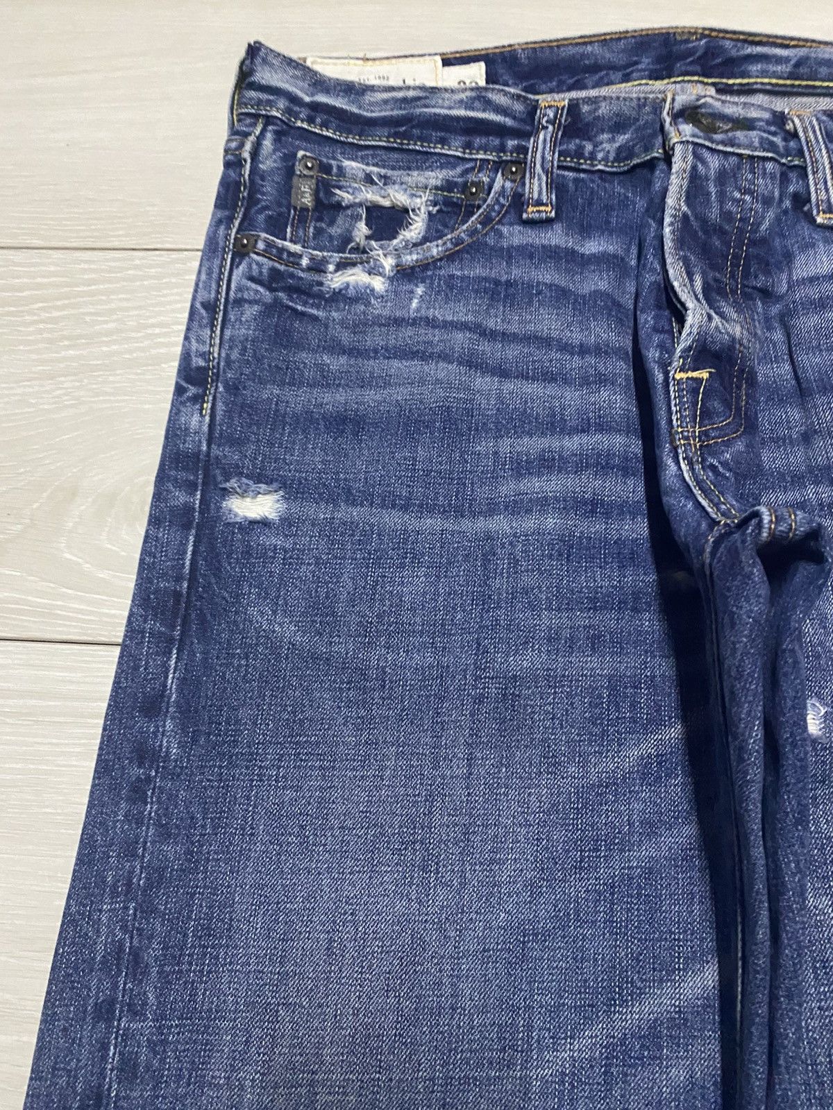 Neighborhood Ambercrombie & Fitch Faded Wash Distressed Baggy Jeans Size US 34 / EU 50 - 7 Thumbnail