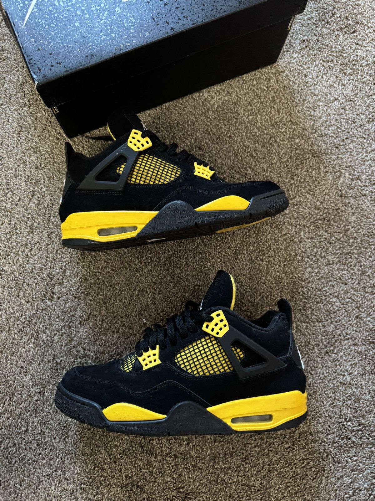 Jordan Brand Jordan 4 yellow thunder Size US 11 / EU 44 - 1 Thumbnail
