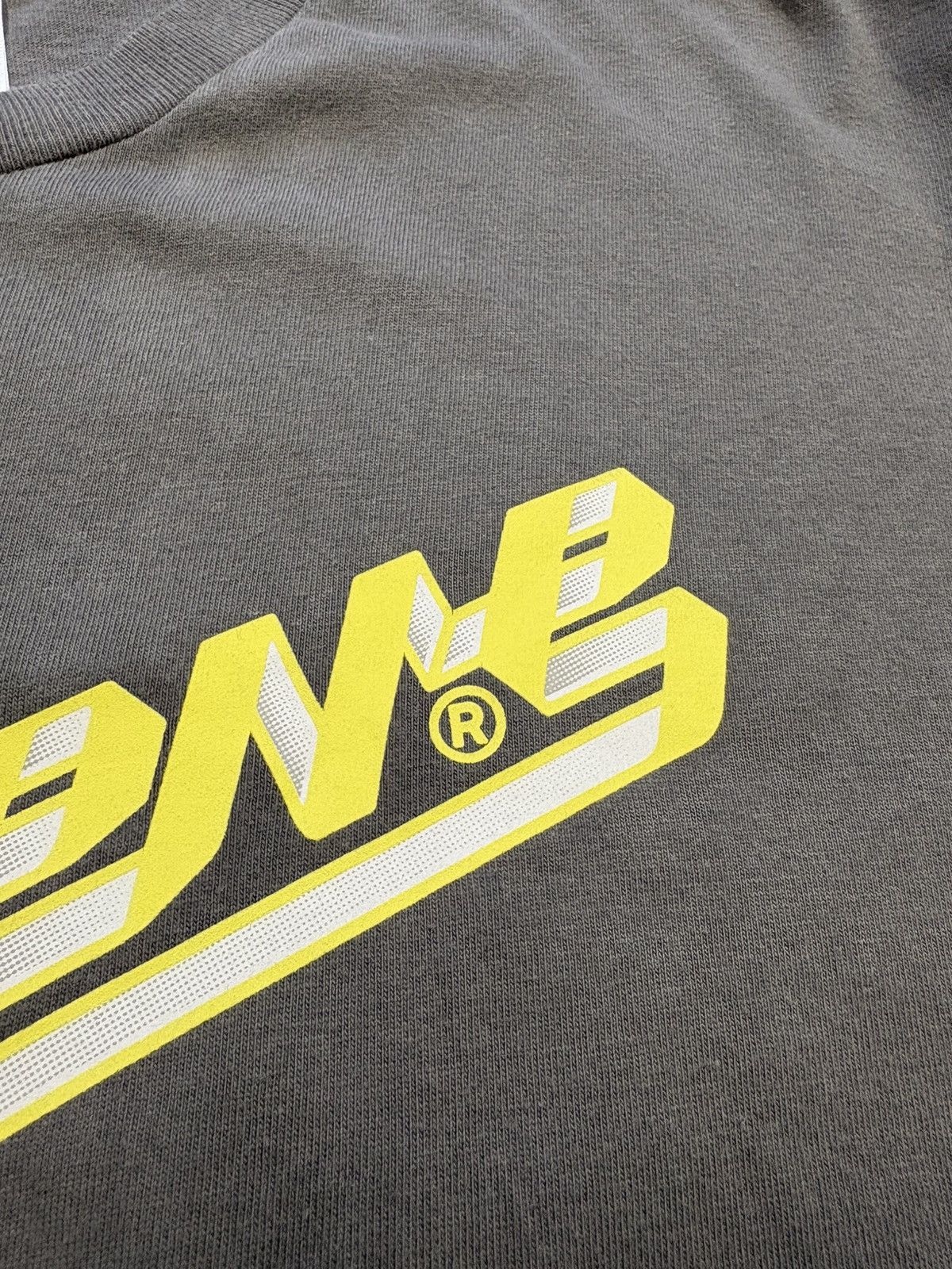 Supreme Supreme Banner Logo T-Shirt FW23 Charcoal Yellow USA Size M Size US M / EU 48-50 / 2 - 11 Thumbnail