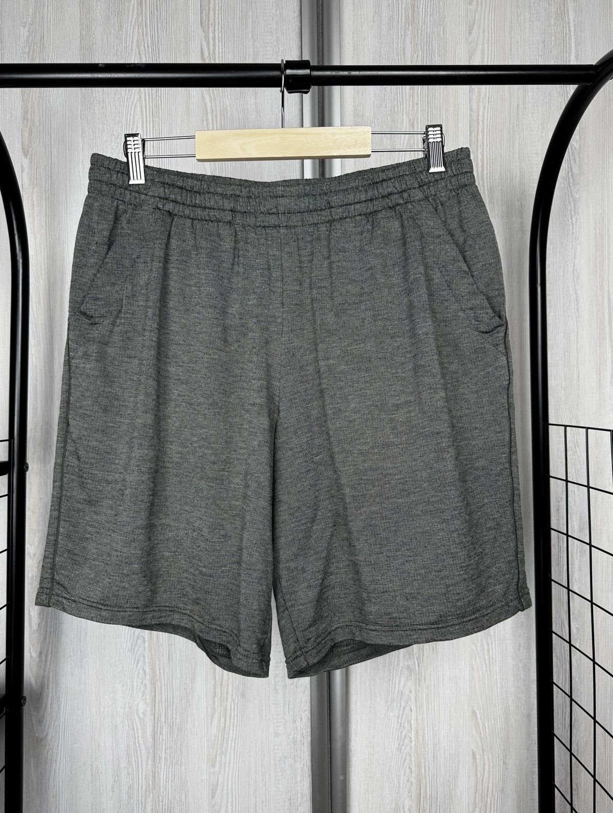Icebreaker Icebreaker Men's Merino Cool-Lite Impulse Shorts size L Size US 34 / EU 50 - 2 Thumbnail