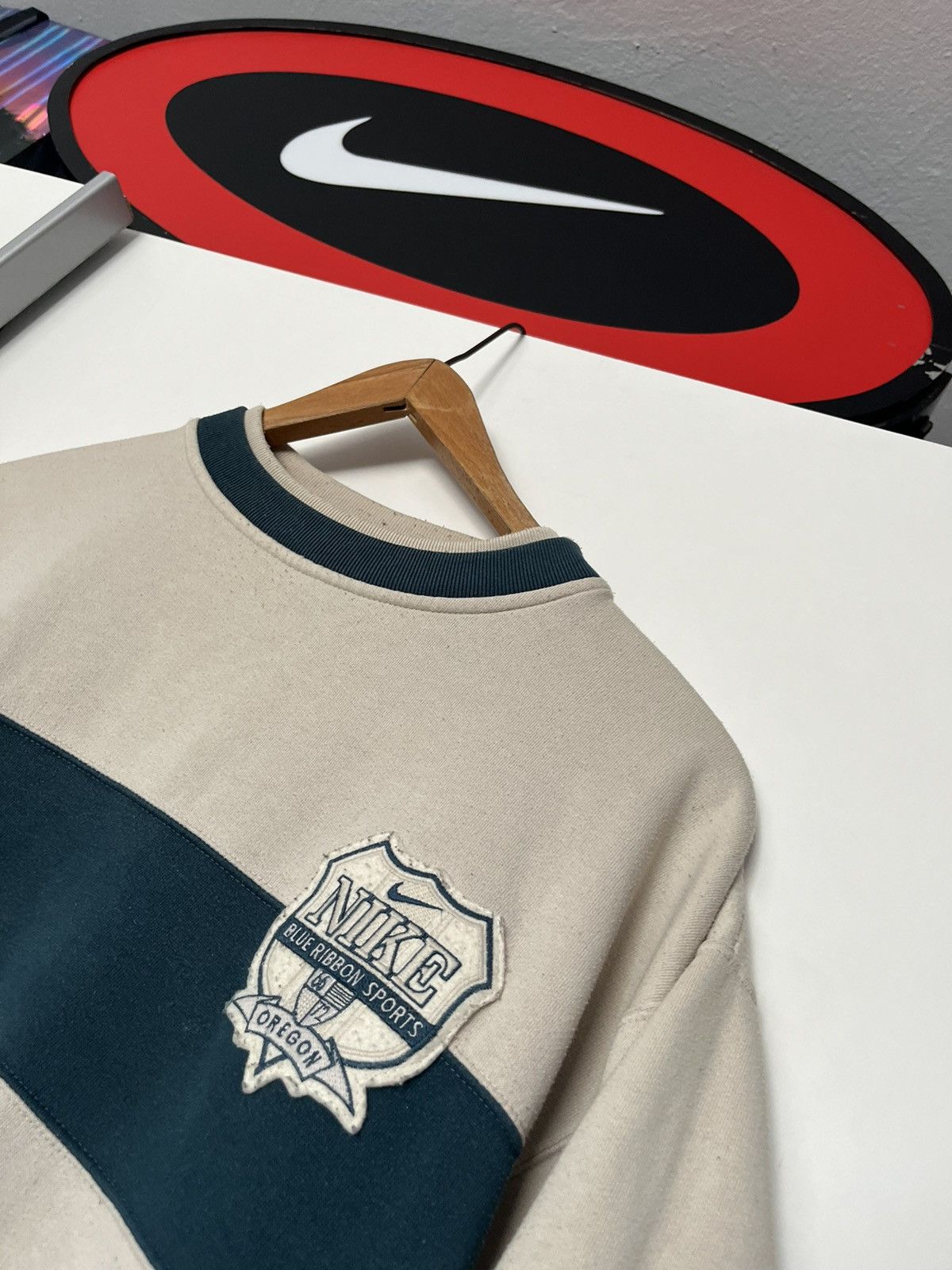 Nike × Vintage Vintage 90’s Nike Blue Ribbon Sports Oregon College Sweater Size US M / EU 48-50 / 2 - 2 Thumbnail