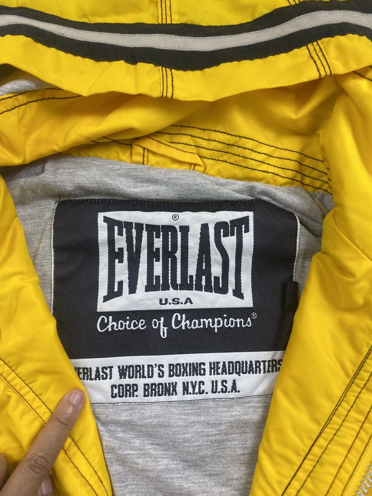 Everlast Vintage EVERLAST Big Spellout Yellow Jacket Size US XL / EU 56 / 4 - 8 Thumbnail
