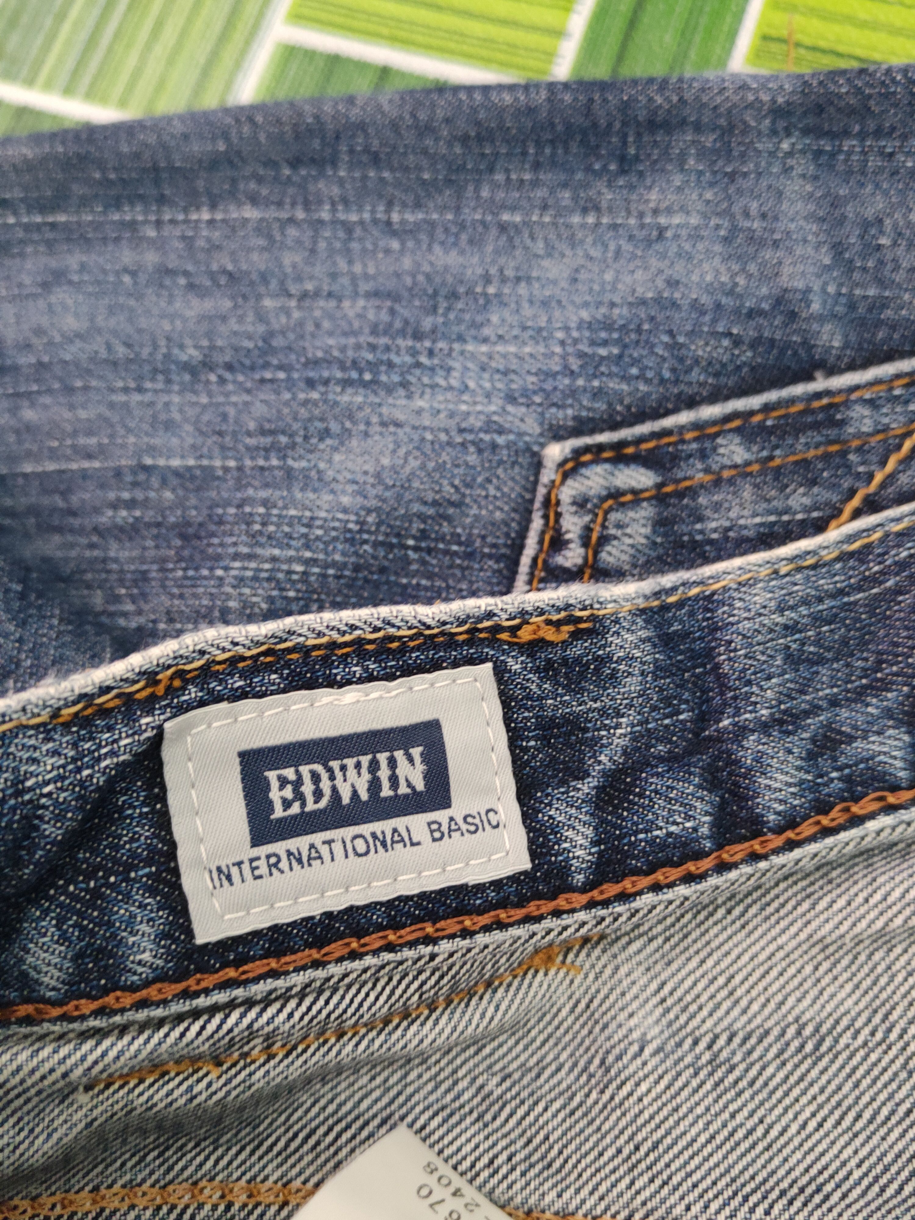 Edwin Edwin Dark Blue Distressed Ripped Jeans #S1646 Size US 29 - 17 Thumbnail
