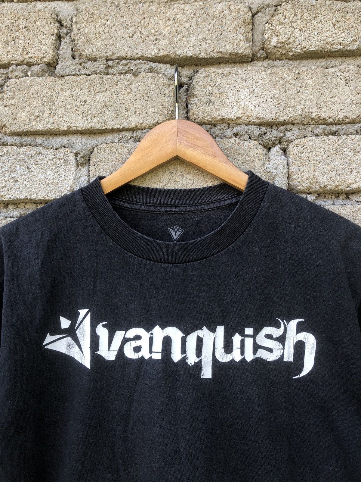 Japanese Brand Vintage Sunfaded Vanquish Spellout Tshirt Size US M / EU 48-50 / 2 - 4 Thumbnail