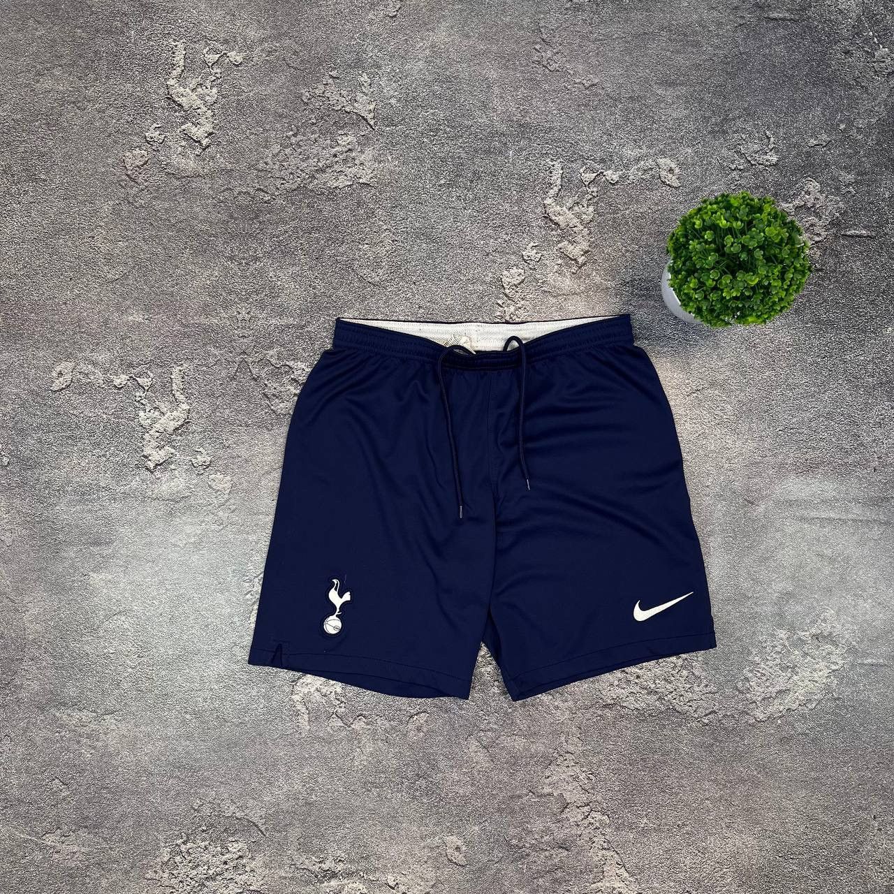 Nike Nike Tottenhem Hotspurs Home 2019/2020 Blue Shorts Size S Size US 31 - 1 Thumbnail