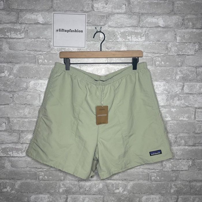 Patagonia Men's Baggies Shorts - 5 in. Salvia Green / L