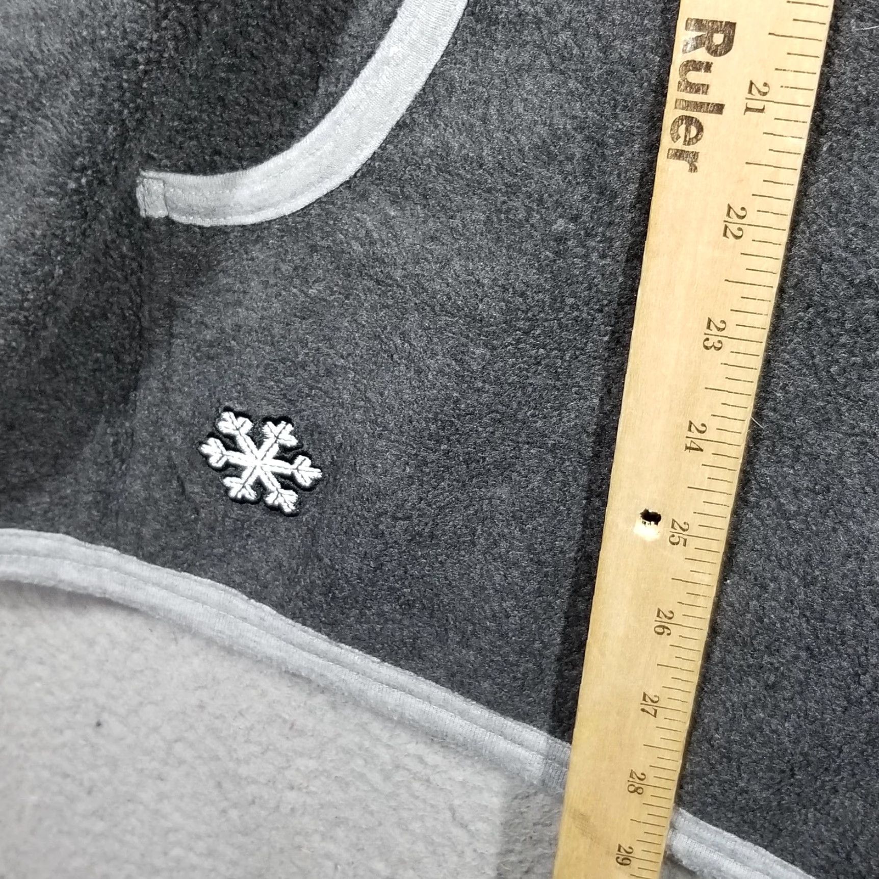 Disney Disney Pooh Tigger Pullover Womens 2X Fleece Quarter Zip Embroidered Snowflake Size XXL / US 16-18 / IT 52-54 - 6 Thumbnail