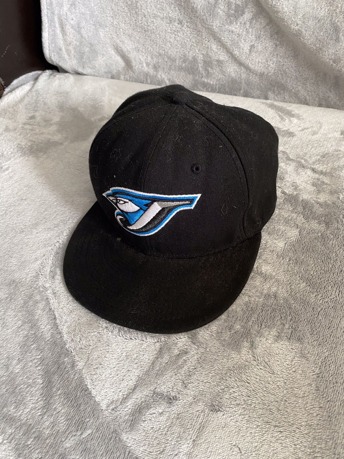 Vintage Vintage Logo Two Tone Snapback Cap Size ONE SIZE - 1 Thumbnail