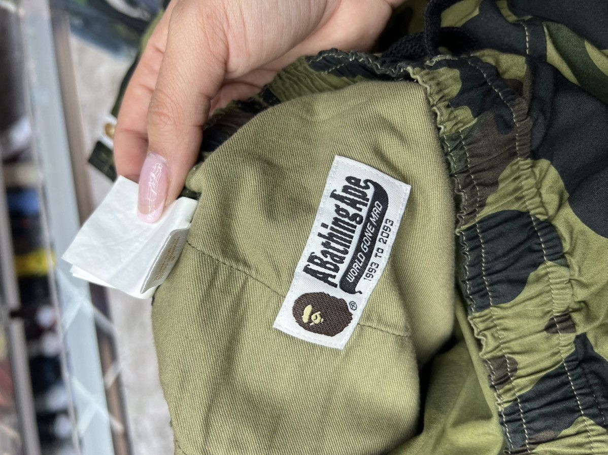 Bape Bape 1st Camo Green Shorts Size US 29 - 5 Thumbnail