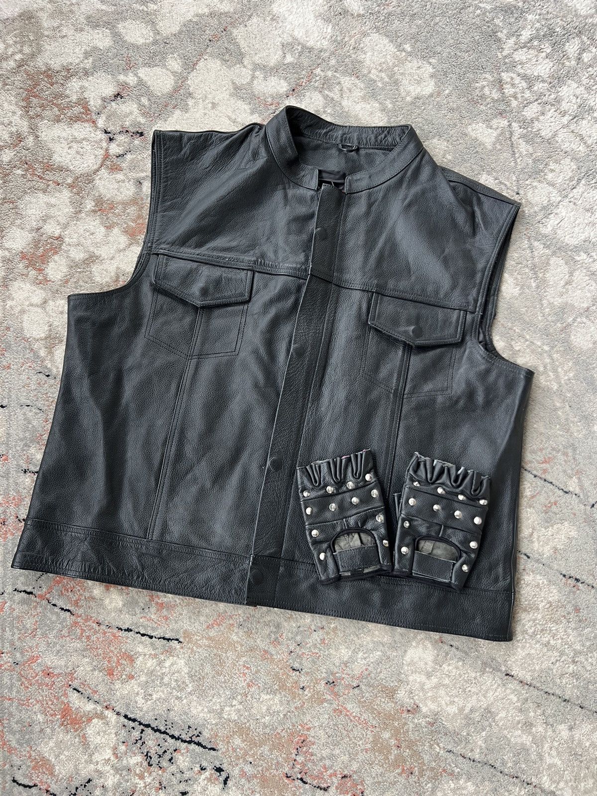 Leather Bikers Gear Motor Cycle Leather Vest And Gloves Size US XXL / EU 58 / 5 - 1 Thumbnail