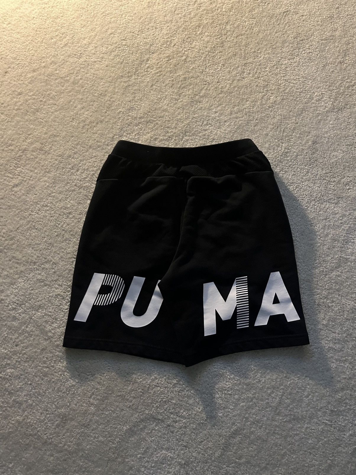 Puma Vintage grunge Puma Shorts faded Size US 30 / EU 46 - 1 Thumbnail