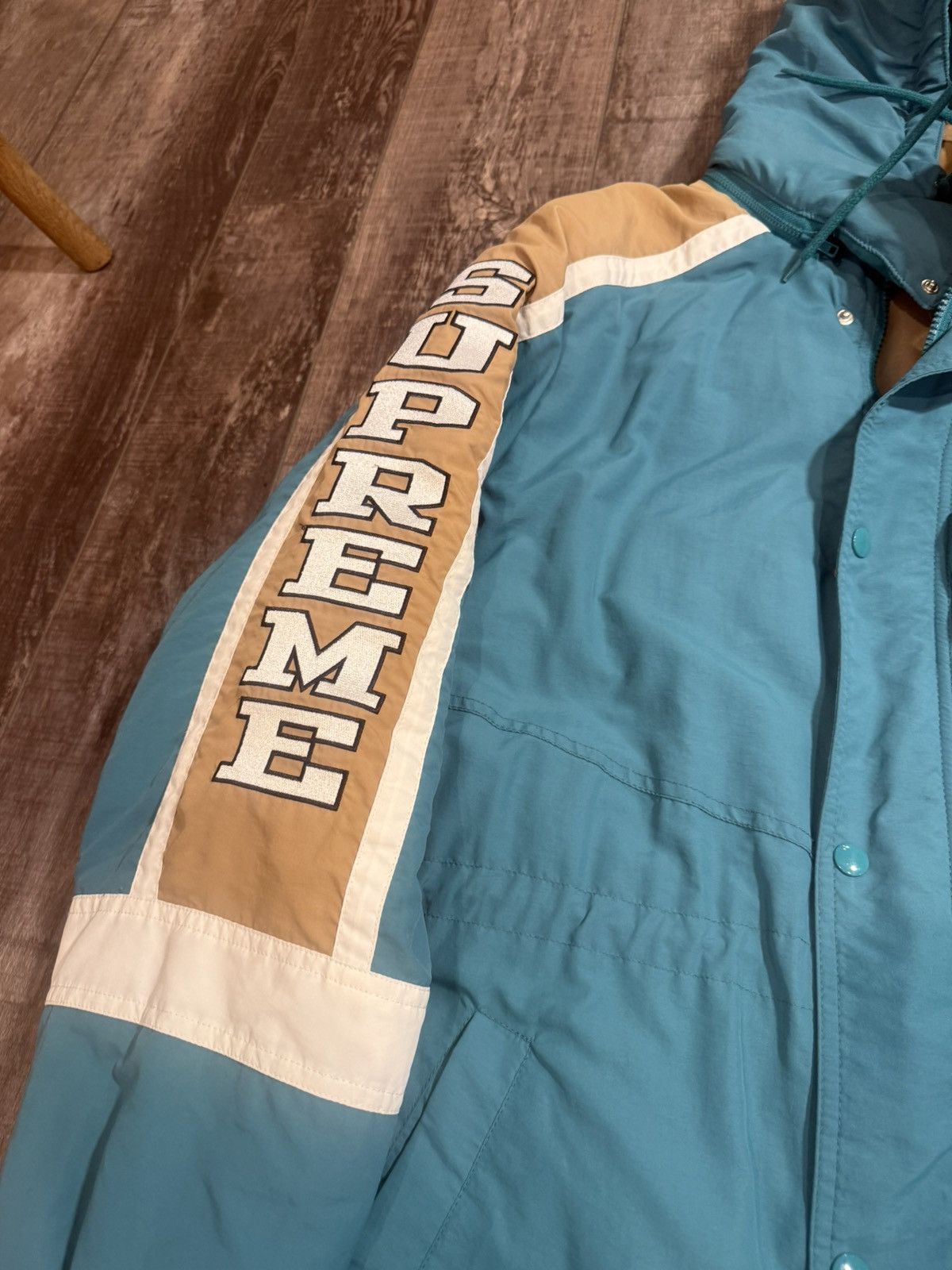 Supreme VINTAGE SUPREME SLEEVE LOGO SIDELINE PARKA TEAL SIZE L FW18 Size US L / EU 52-54 / 3 - 3 Thumbnail