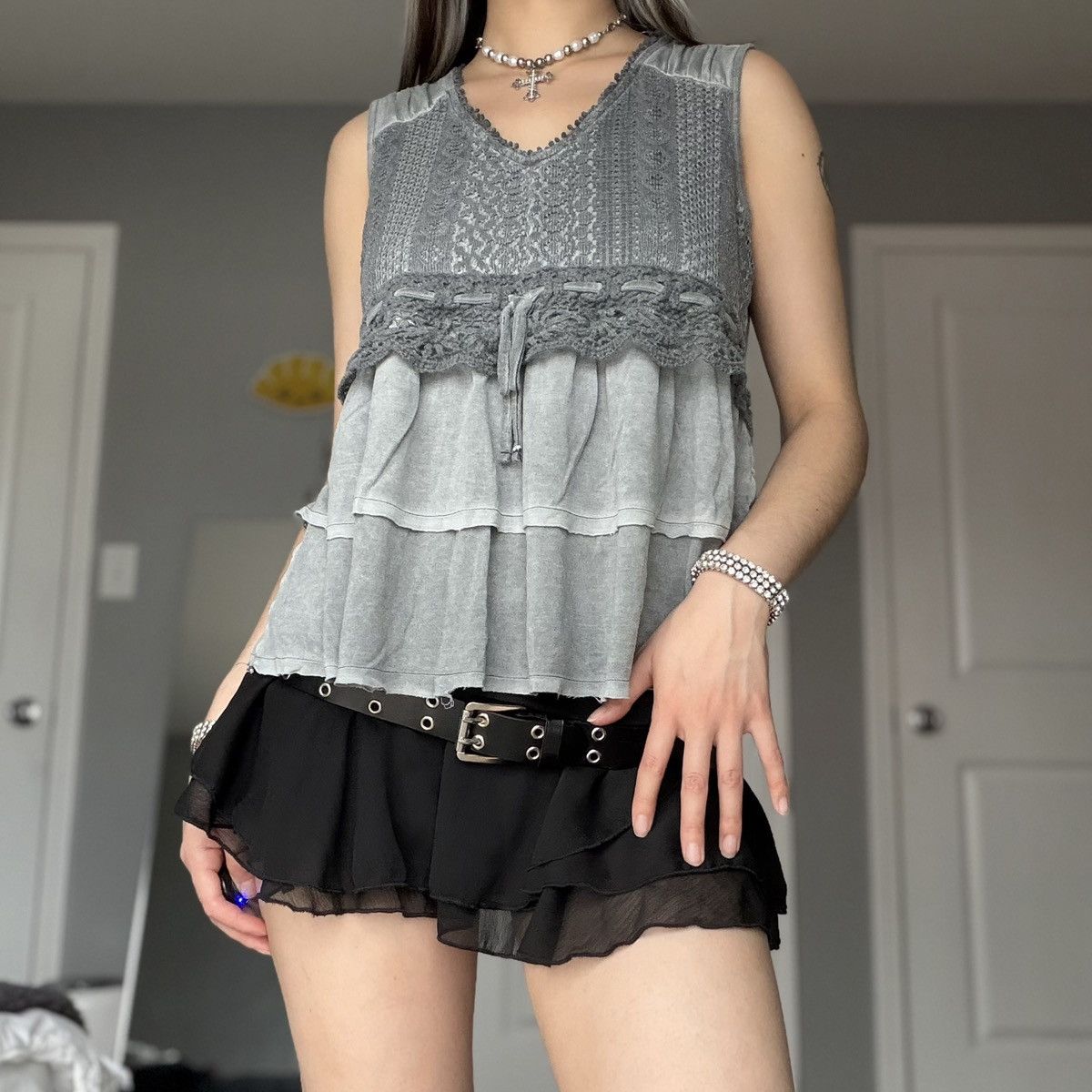 Style & Co Style & Co. Gray Layered Crochet Trim Tank Top Size M / US 6-8 / IT 42-44 - 7 Thumbnail