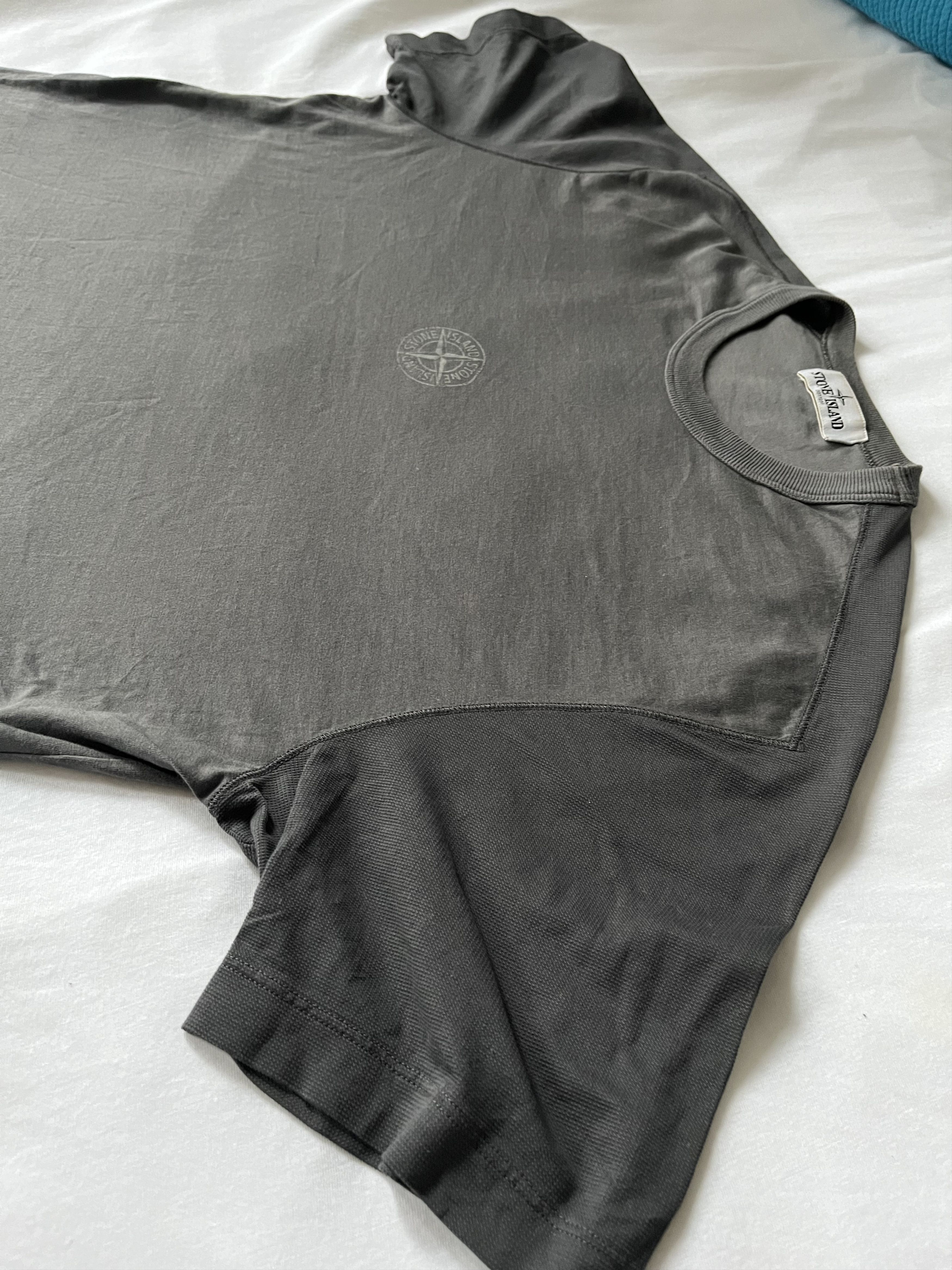 Stone Island Reflective Logo Grey T-Shirt Size US L / EU 52-54 / 3 - 5 Thumbnail