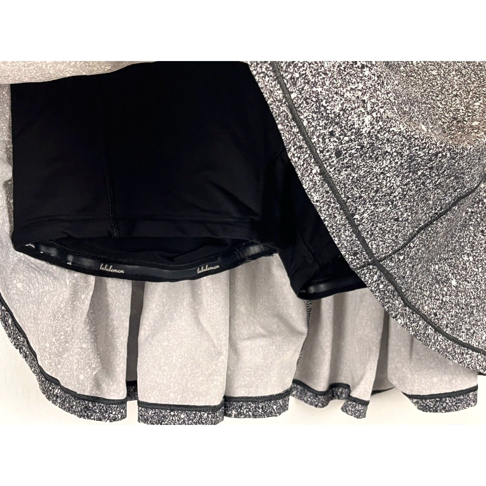 Lululemon Lululemon Skirt Size 4 Womens Circuit Breaker Disperse Black Tennis Skort Size 27" / US 4 / IT 40 - 3 Thumbnail