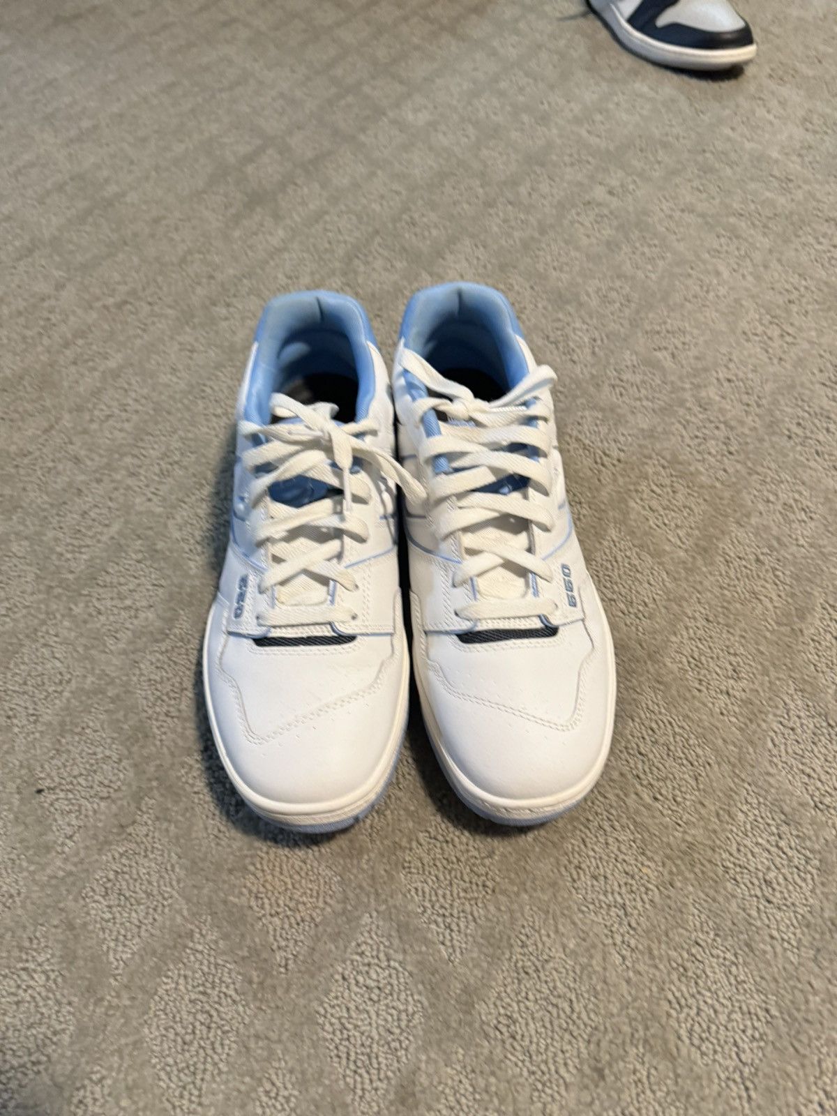 New Balance 550 UNC White University Blue Size US 11.5 / EU 44-45 - 3 Thumbnail
