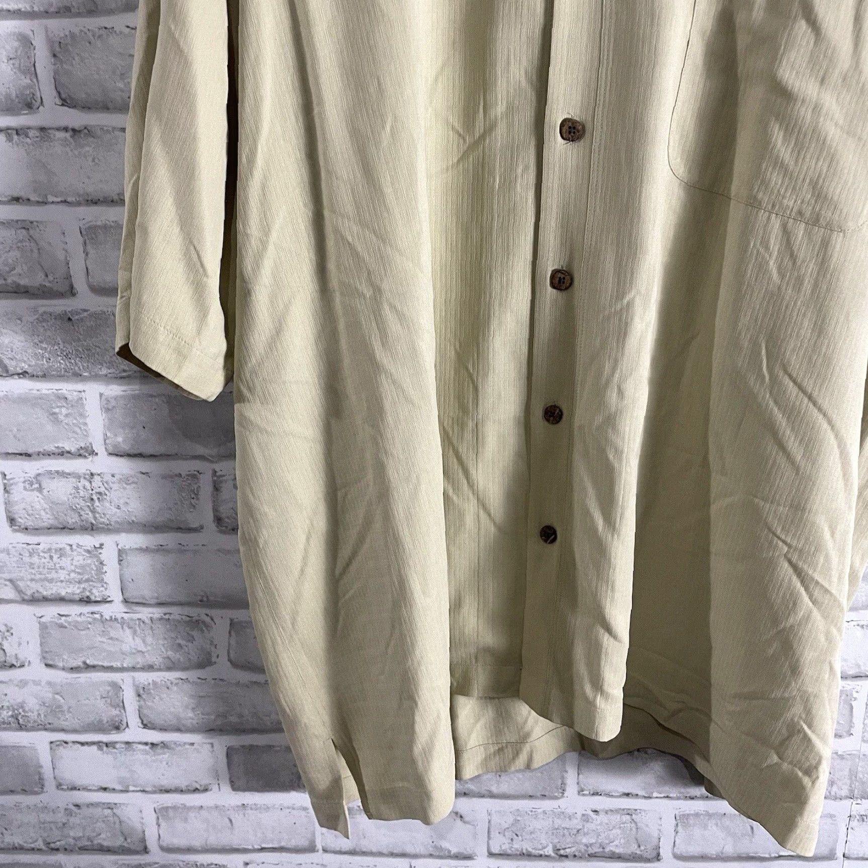 Tommy Bahama VINTAGE Tommy Bahama Shirt Men 2XL Silk Beige Hawaiian Style Button-Up Short Sleeve Size US XXL / EU 58 / 5 - 3 Thumbnail