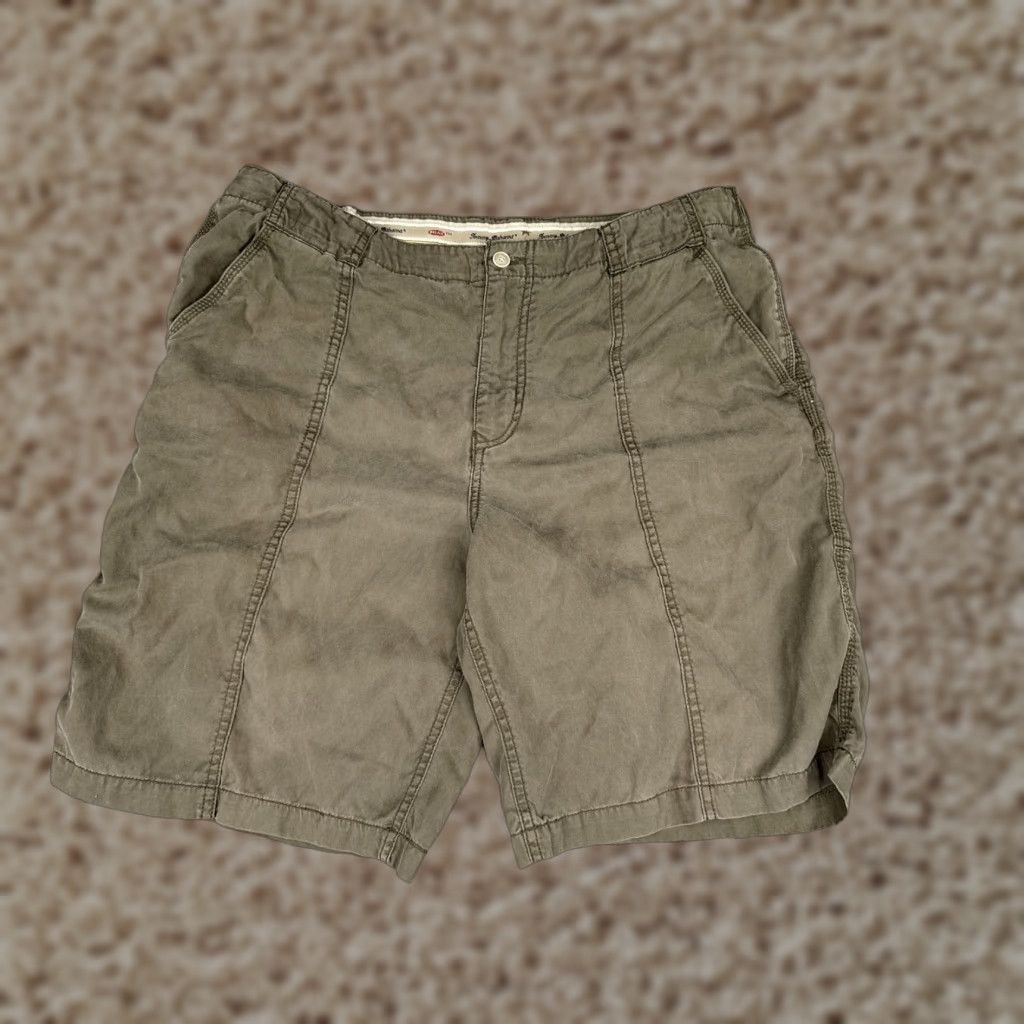 Tommy Bahama VINTAGE? No. Tommy Bahama Shorts Men 38 Olive Green Relax Cotton Blend Utility Pockets Casual Size US 38 / EU 54 - 1 Thumbnail