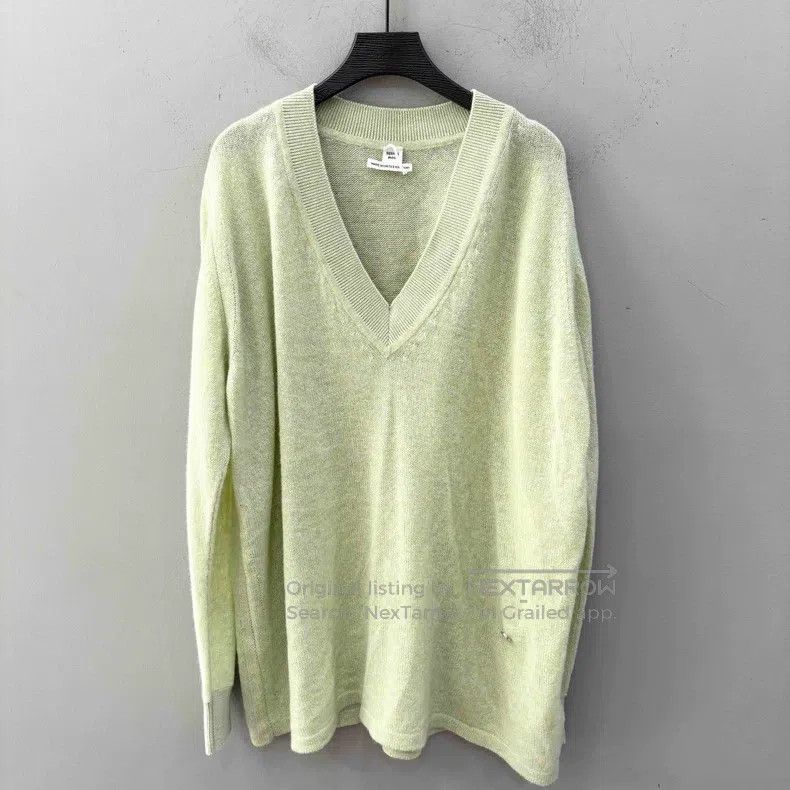 Hermes Hermes Cashmere Green Top, V Neck Long Sleeve Knit Size XS / US 0-2 / IT 36-38 - 1 Thumbnail