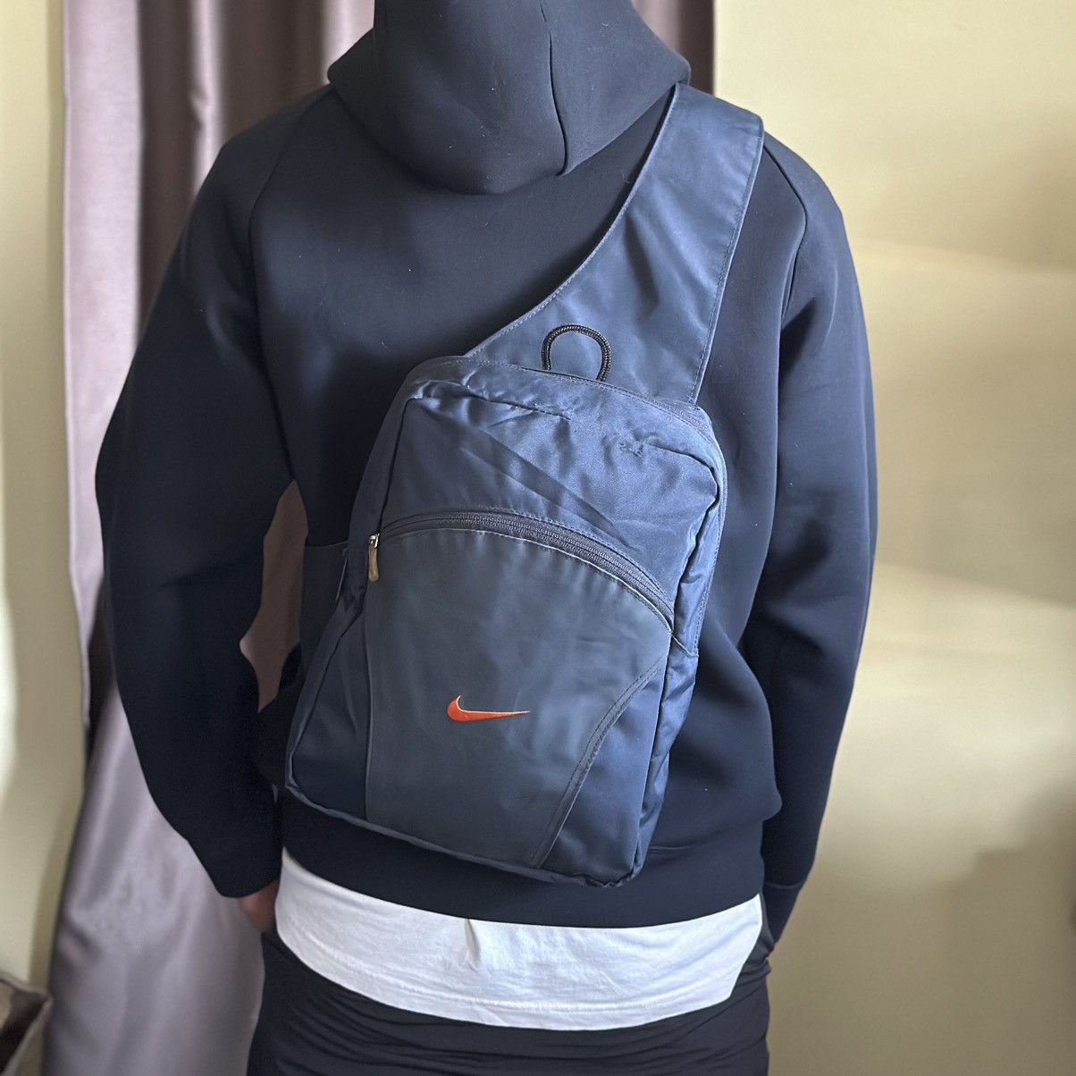 Avant Garde x Nike Vintage Nike Y2K Crossbody Bag in Blue, Men's
