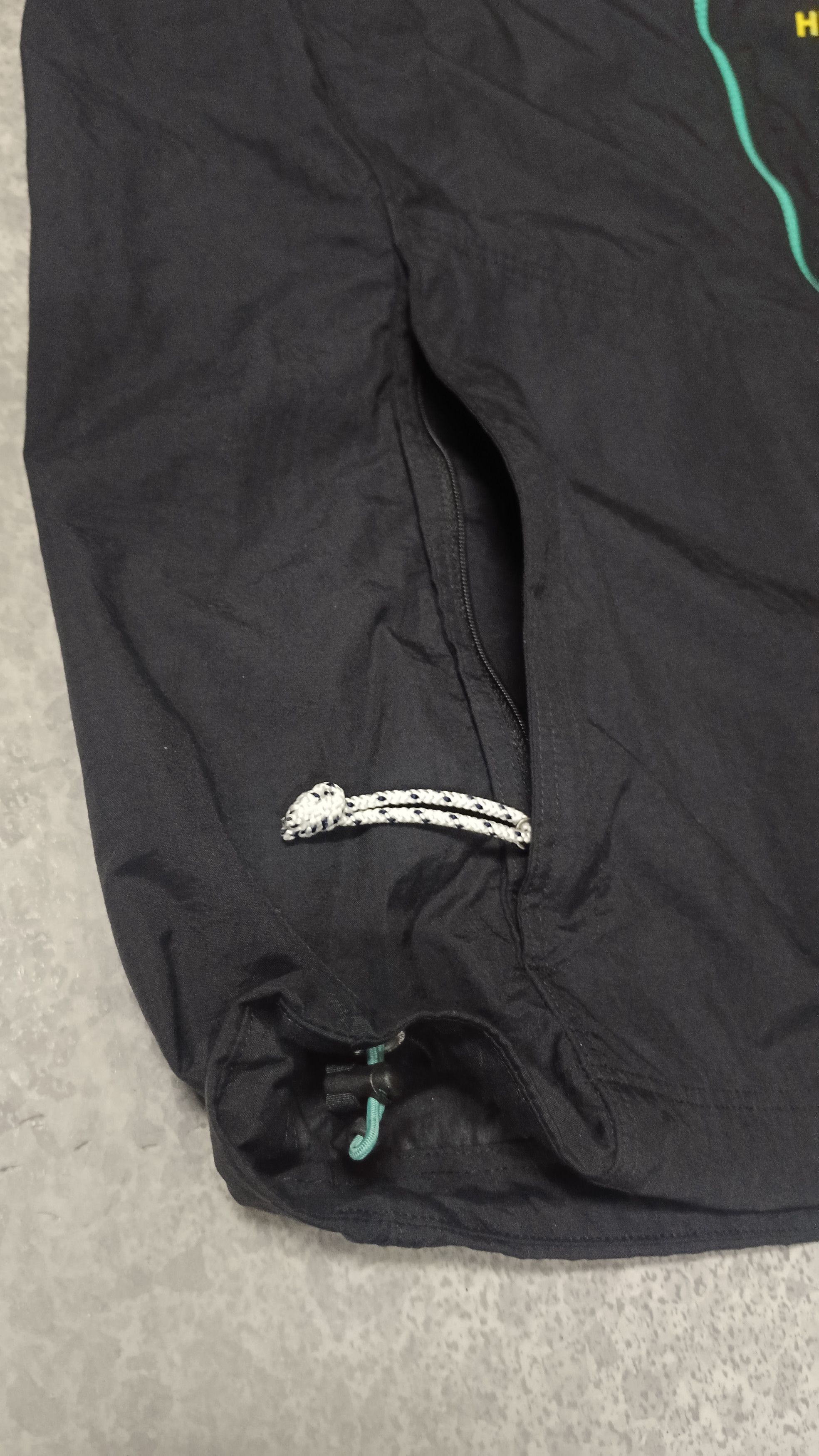 Helly Hansen Vintage Helly Hansen Packable Windbreaker Size US L / EU 52-54 / 3 - 6 Thumbnail