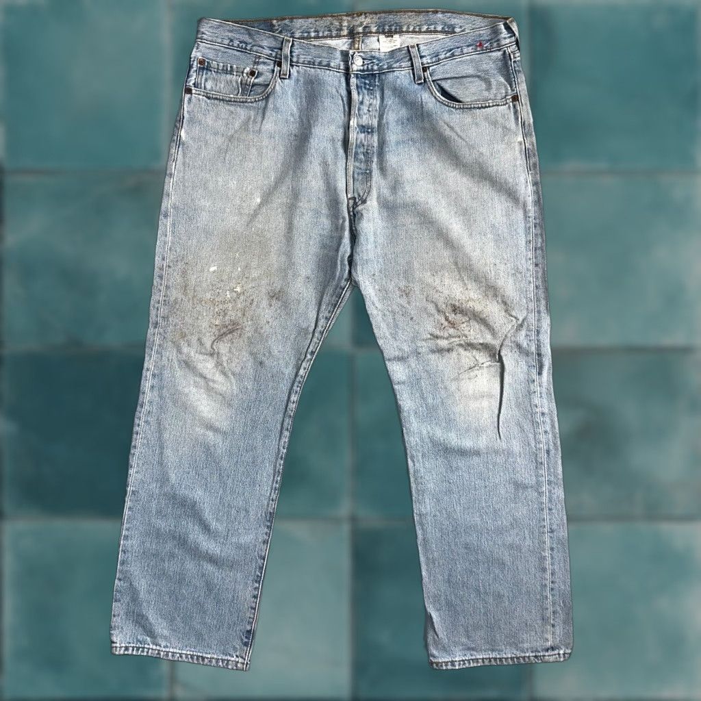 Levi's VINTAGE Levi's 501 Jeans 90s Light Wash Straight Leg Adult 40x30 Blue Mid Rise Mens Size US 40 / EU 56 - 1 Thumbnail