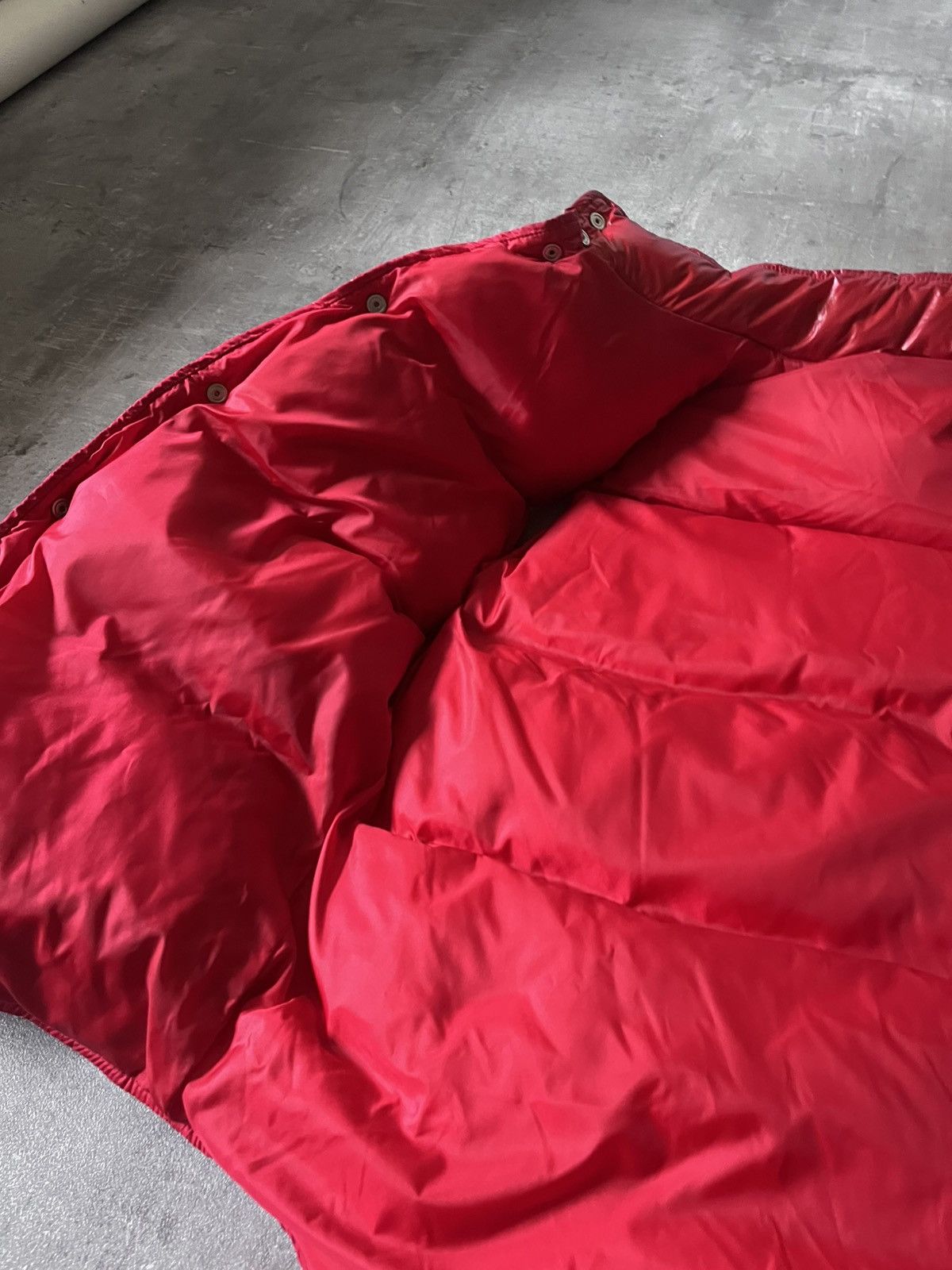 Maison Margiela Maison Margiela A/W 08 feather red puffer vest wrinkled rare Size US M / EU 48-50 / 2 - 9 Thumbnail