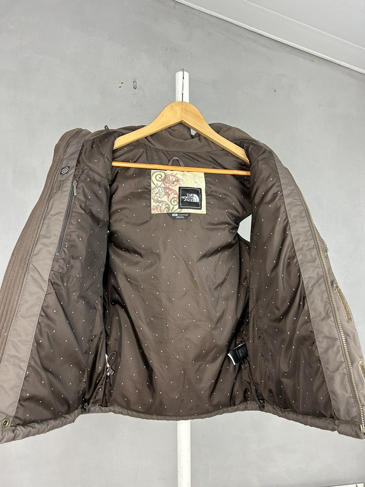 The North Face The North Face Hooded Down Puffer Vest Women Brown Size S Size S / US 4 / IT 40 - 8 Thumbnail