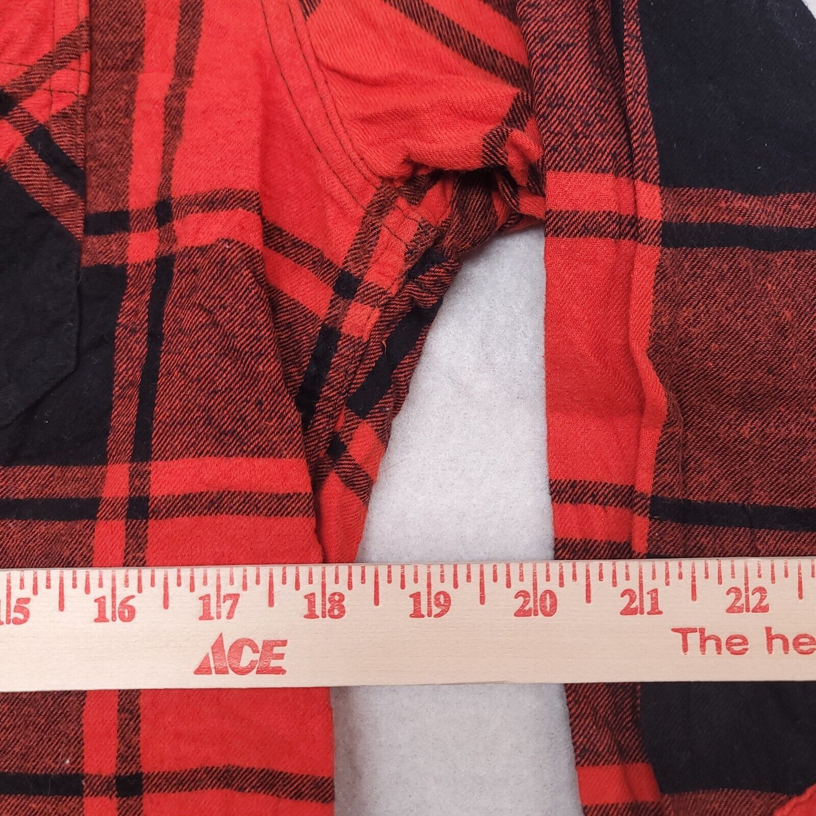 Arizona Jean Co. Arizona Jean Co Buffalo Check Flannel Shirt Mens Size M Red Size US M / EU 48-50 / 2 - 8 Thumbnail