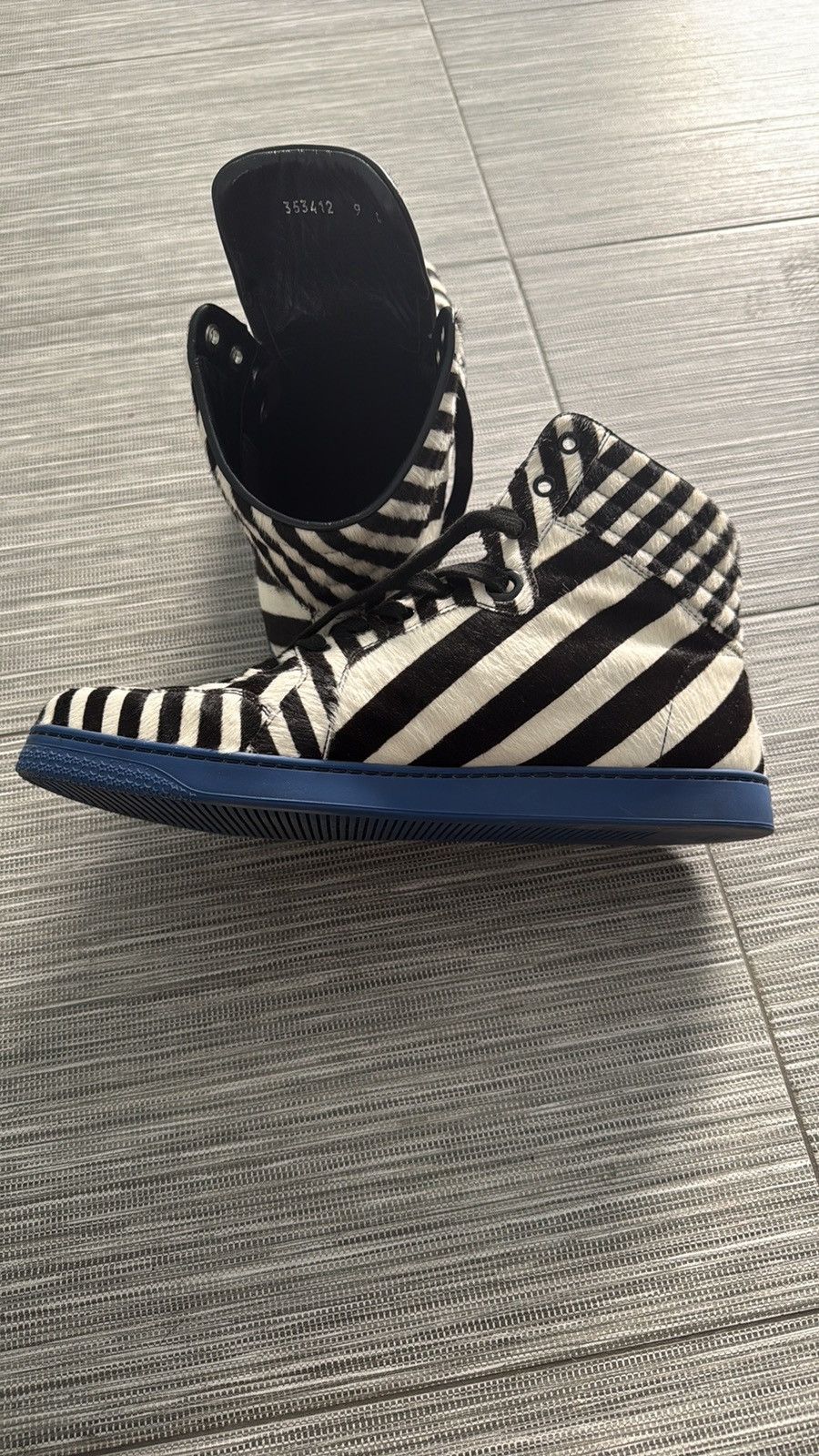 Gucci Gucci Pony Stripe Black White Blue Size US 10 / EU 43 - 7 Thumbnail