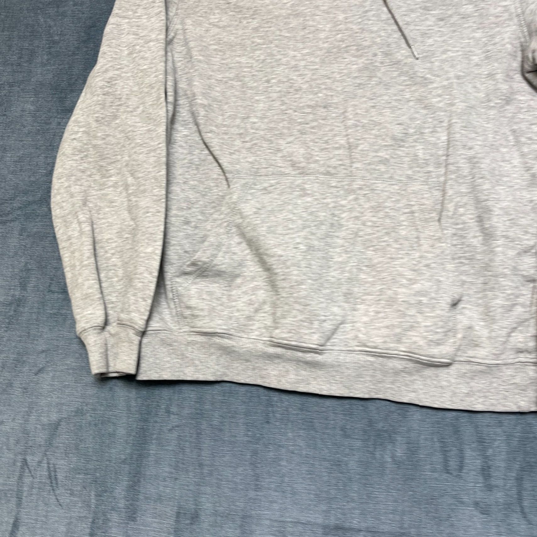 H&M H&M Hoodie Mens Small Gray Oversized Regular Fit Kangaroo Pocket Sweatshirt Size US S / EU 44-46 / 1 - 3 Thumbnail