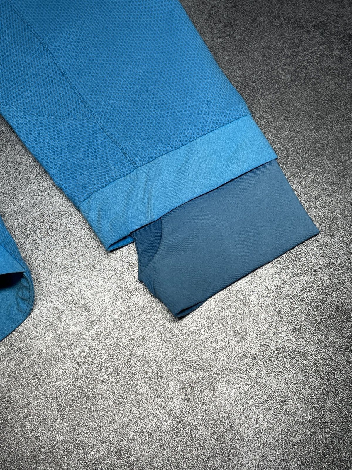 Arc'teryx 🔥Offers🔥Arcteryx Sweatshirt Zip Reflective Hype Sport Size L / US 10 / IT 46 - 16 Thumbnail