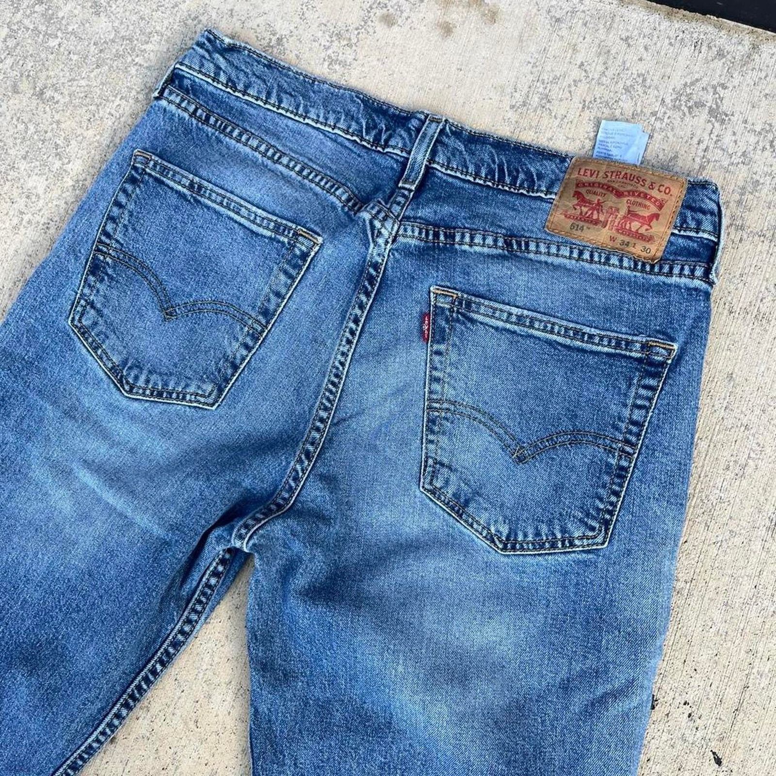 Levi's 514 Factory Whispering Medium Blue Rinse Denim Wash EUC Size US 34 / EU 50 - 4 Thumbnail